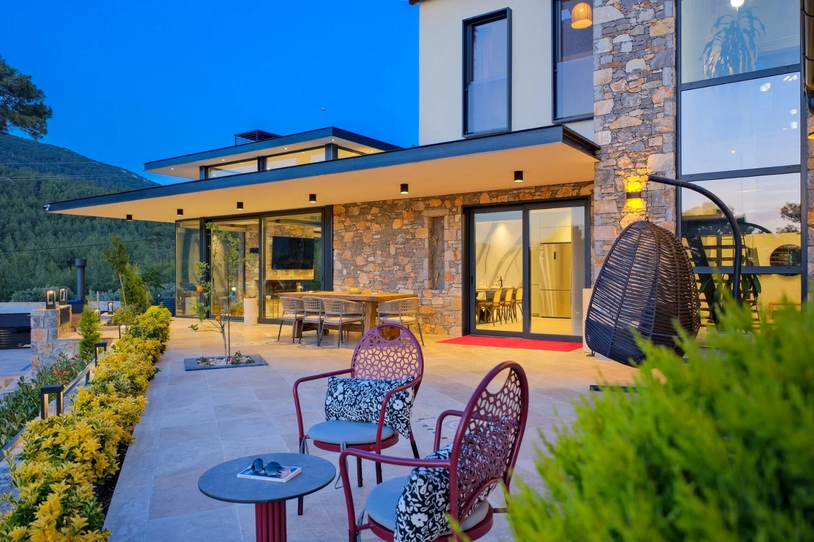 Göcek’te Korunaklı, Isıtmalı Havuzlu, 8 Kişilik, Lüks Villa