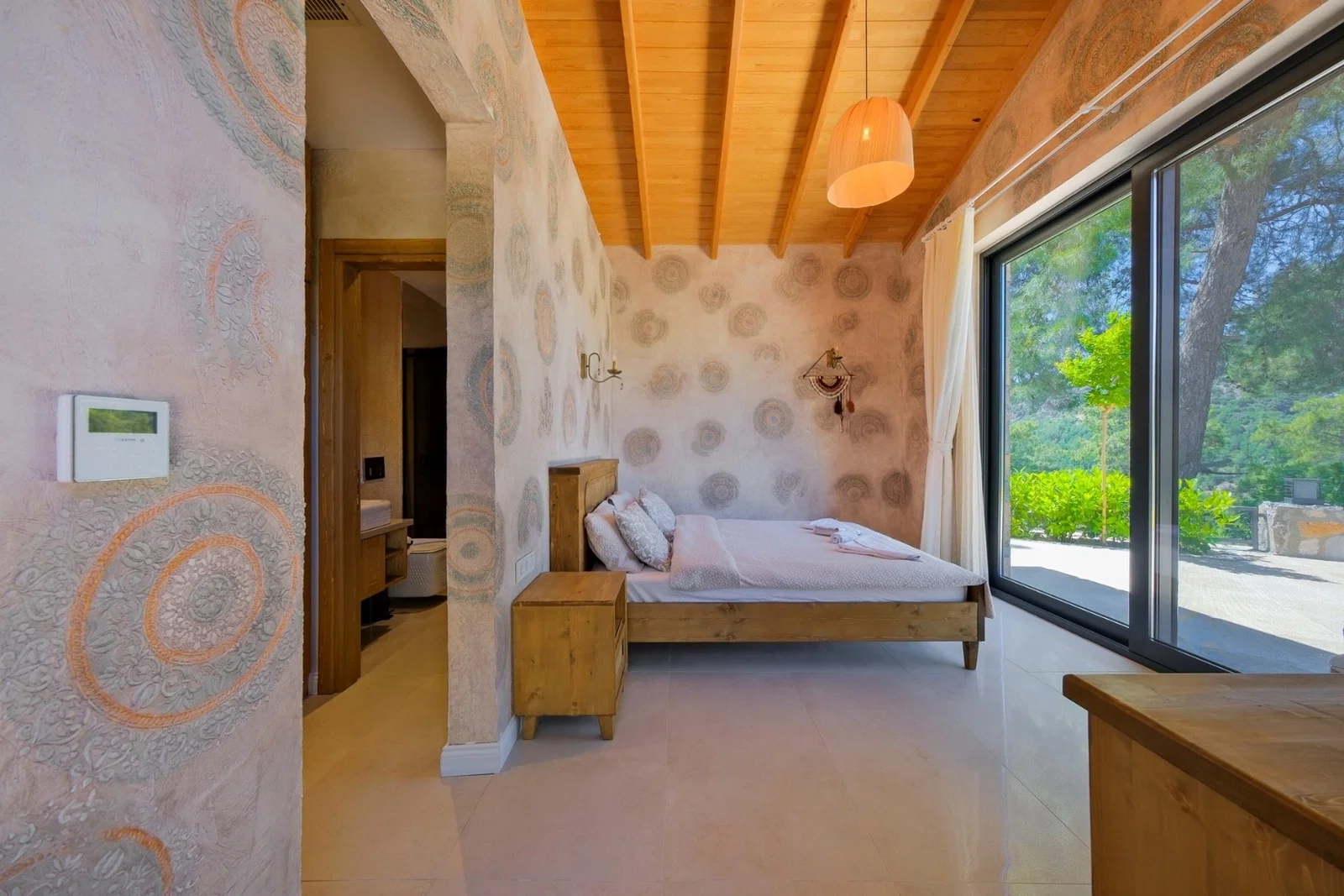 Göcek’te Korunaklı, Isıtmalı Havuzlu, 8 Kişilik, Lüks Villa