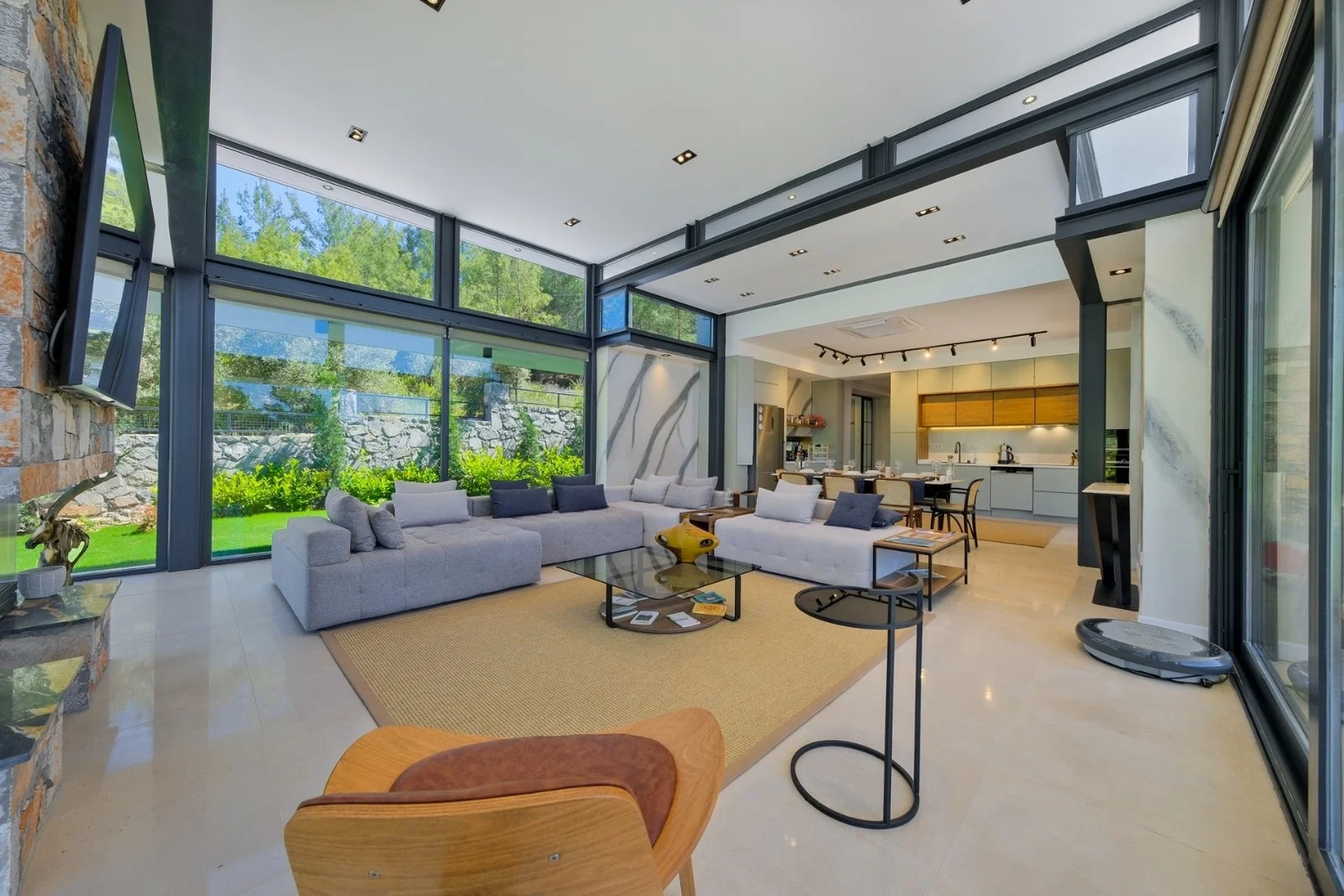 Göcek’te Korunaklı, Isıtmalı Havuzlu, 8 Kişilik, Lüks Villa