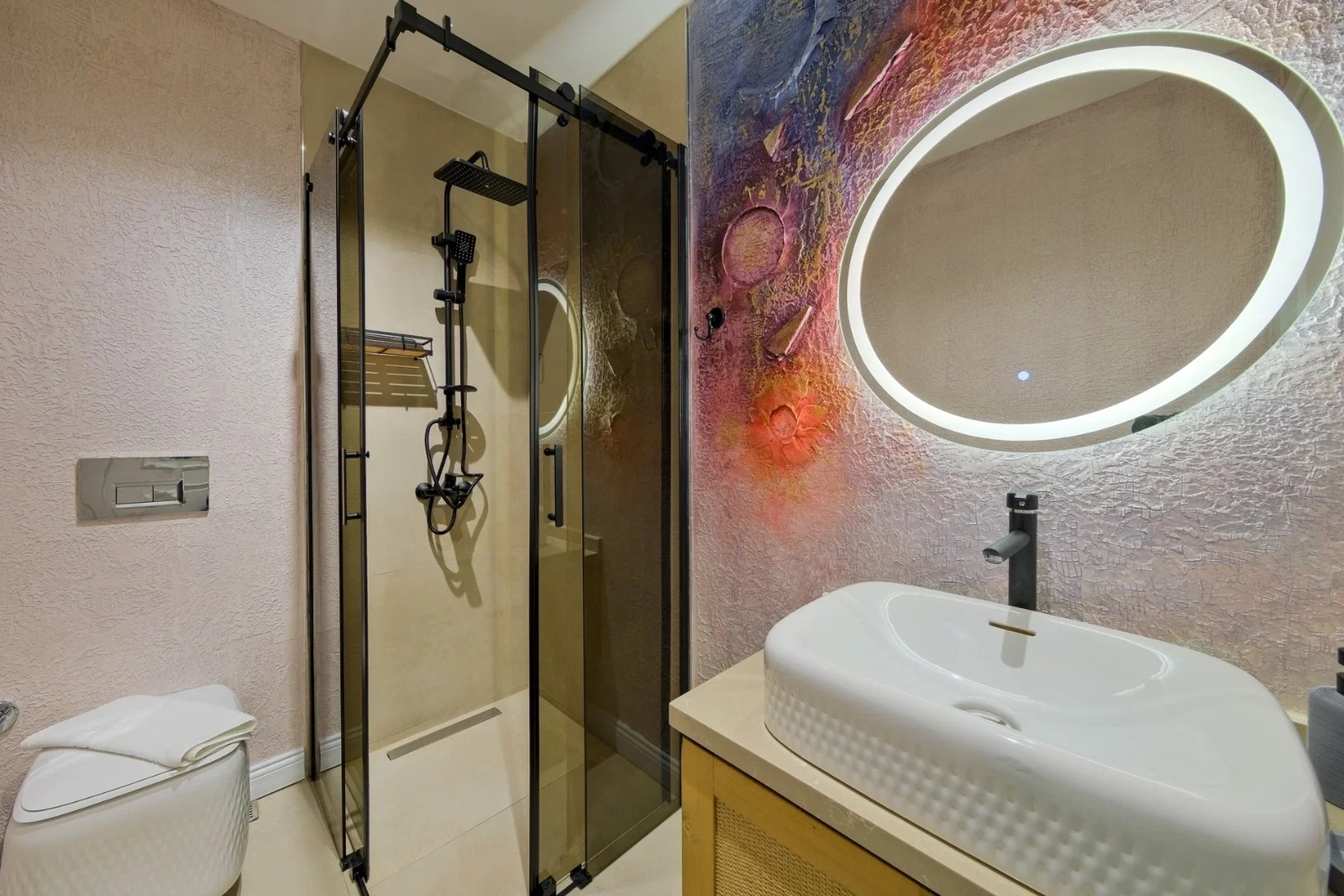 Göcek’te Korunaklı, Isıtmalı Havuzlu, 8 Kişilik, Lüks Villa