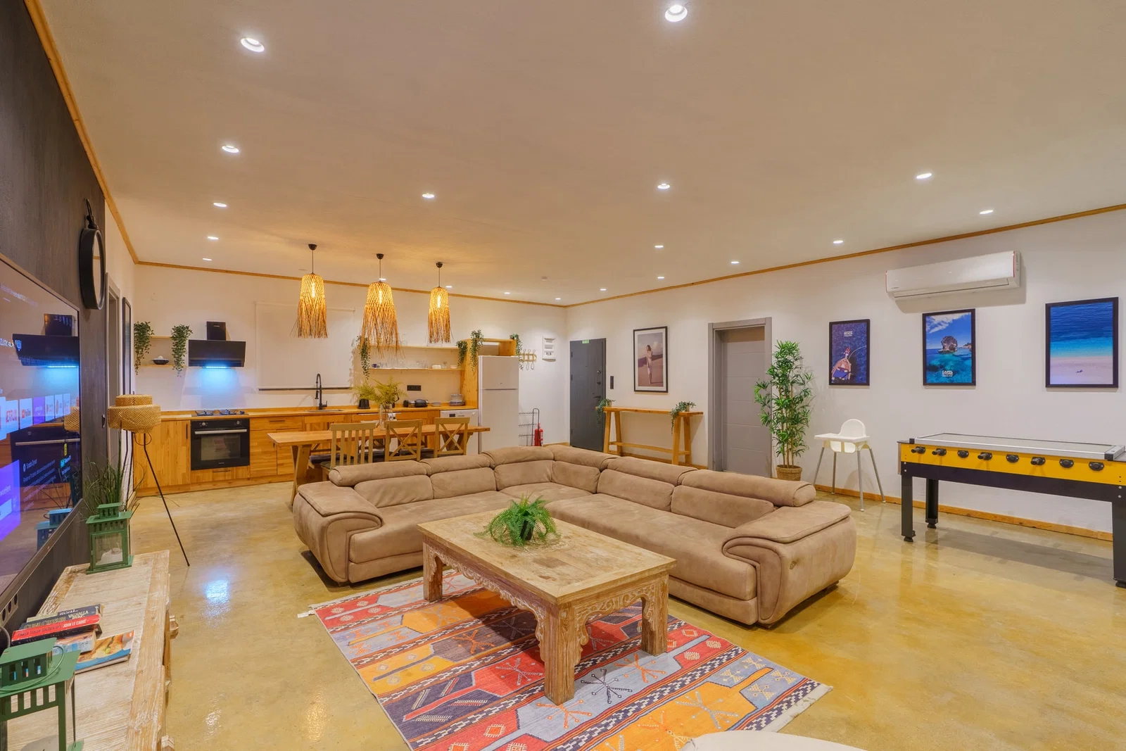 Bezirgan’da Korunaklı, Çocuk Havuzlu, 4 Kişilik, Kiralık Villa