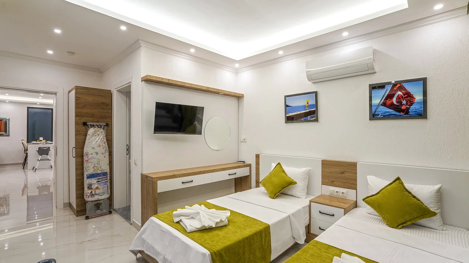 Bezirgan’da Huzurlu, Korunaklı Havuzlu, 2 Yatak Odalı, Kiralık Villa