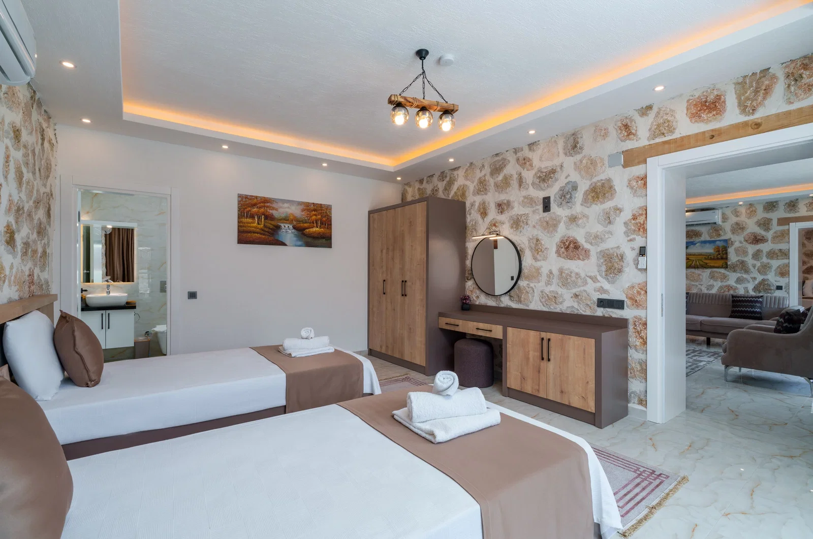 Çavdır’da Korunaklı, Özel Havuzlu, Jakuzili, Kiralık Villa