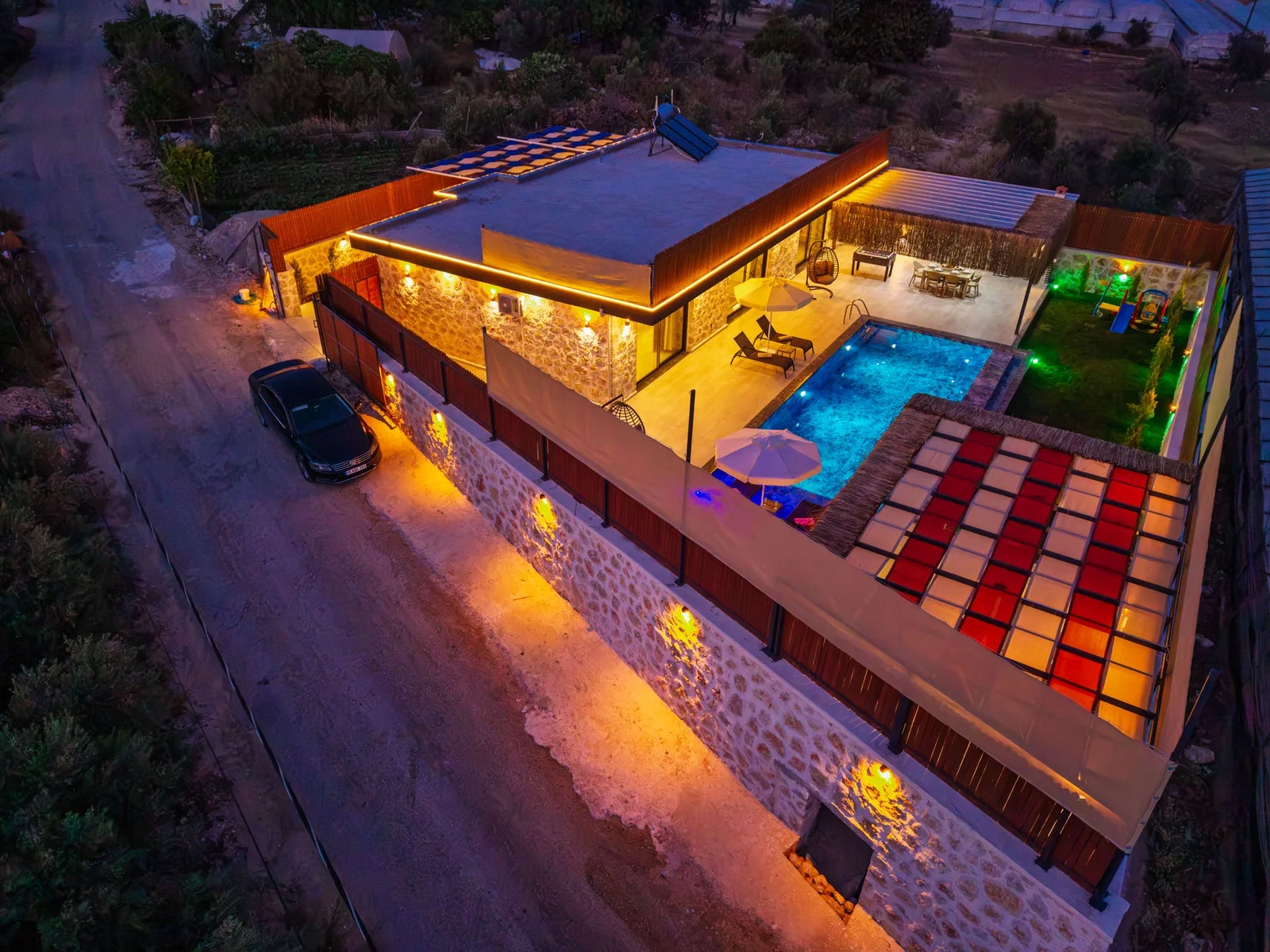 Çavdır’da Korunaklı, Özel Havuzlu, Jakuzili, Kiralık Villa
