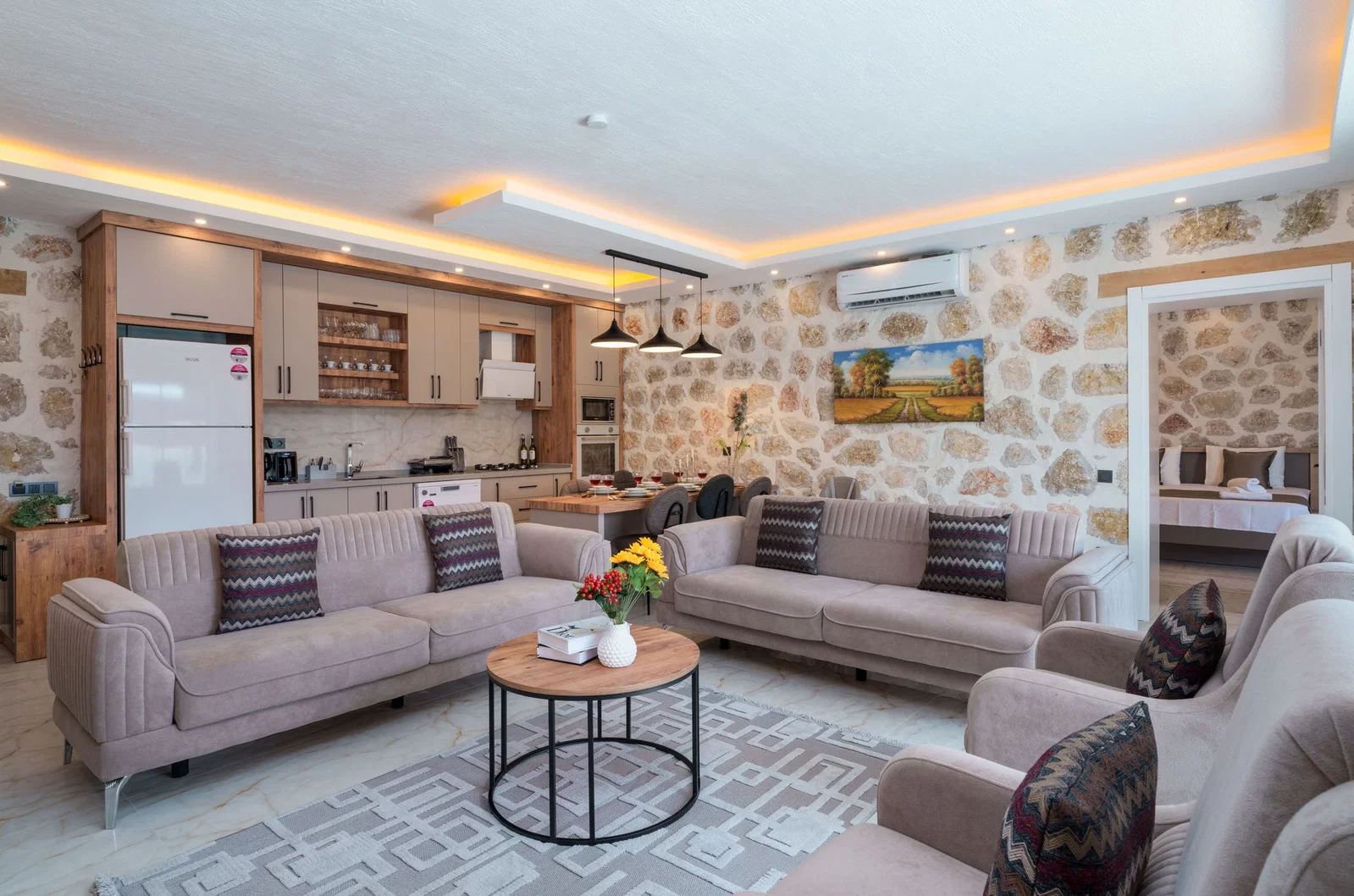 Çavdır’da Korunaklı, Özel Havuzlu, Jakuzili, Kiralık Villa