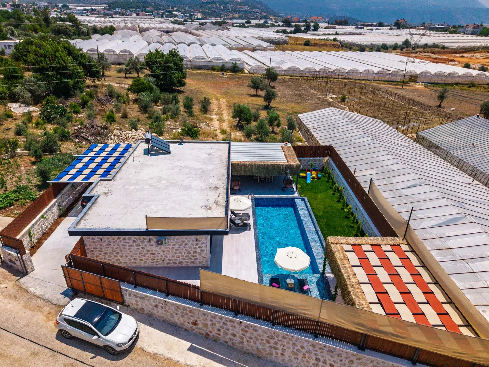 Çavdır’da Korunaklı, Özel Havuzlu, Jakuzili, Kiralık Villa