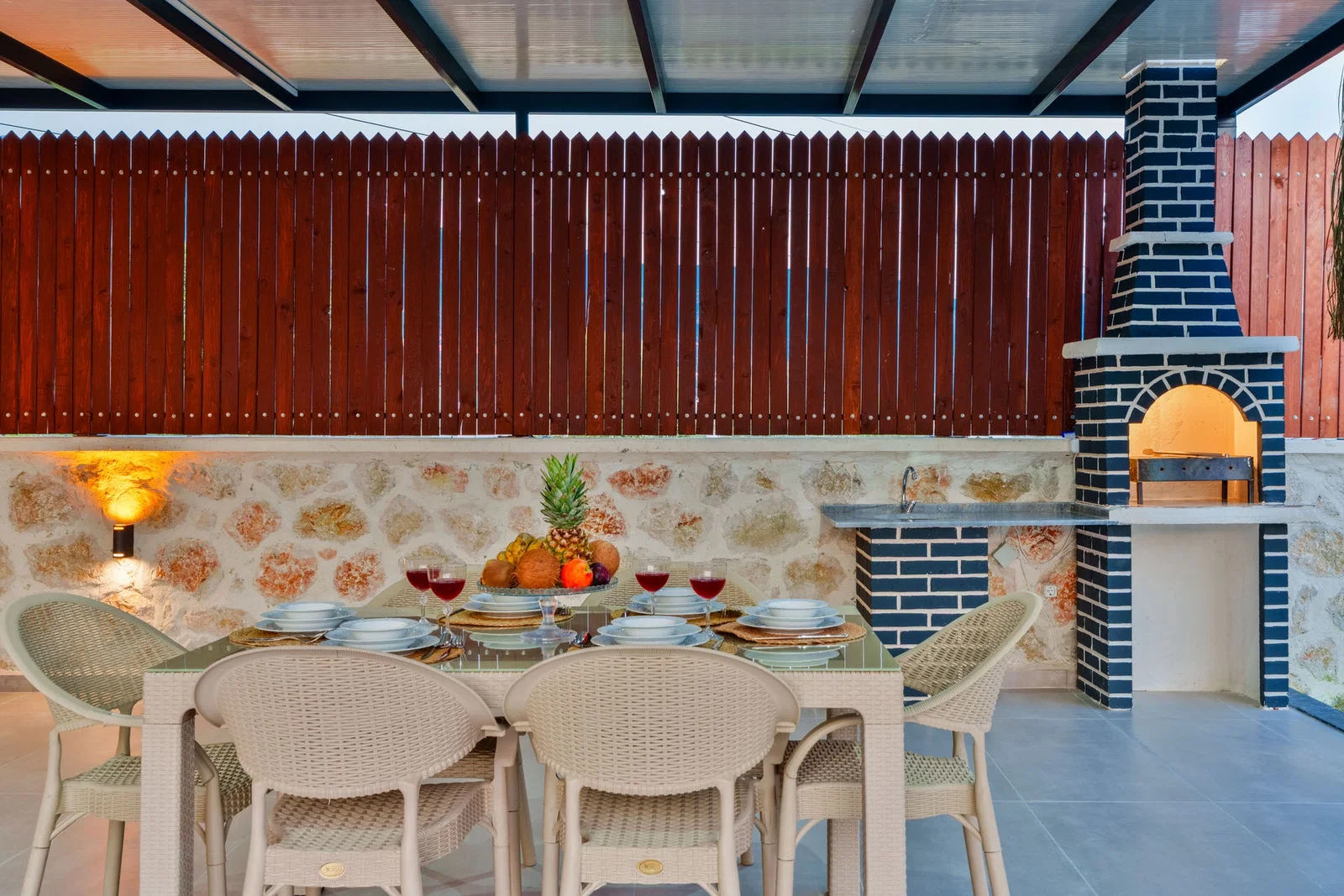 Çavdır’da Korunaklı, Özel Havuzlu, Jakuzili, Kiralık Villa