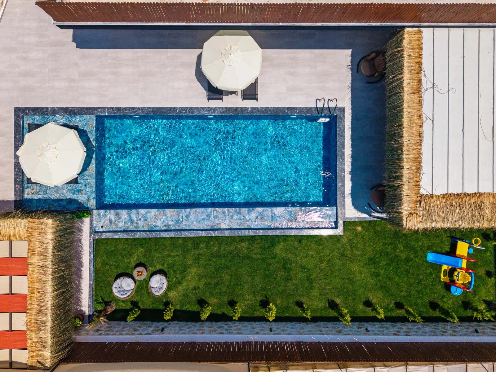 Çavdır’da Korunaklı, Özel Havuzlu, Jakuzili, Kiralık Villa