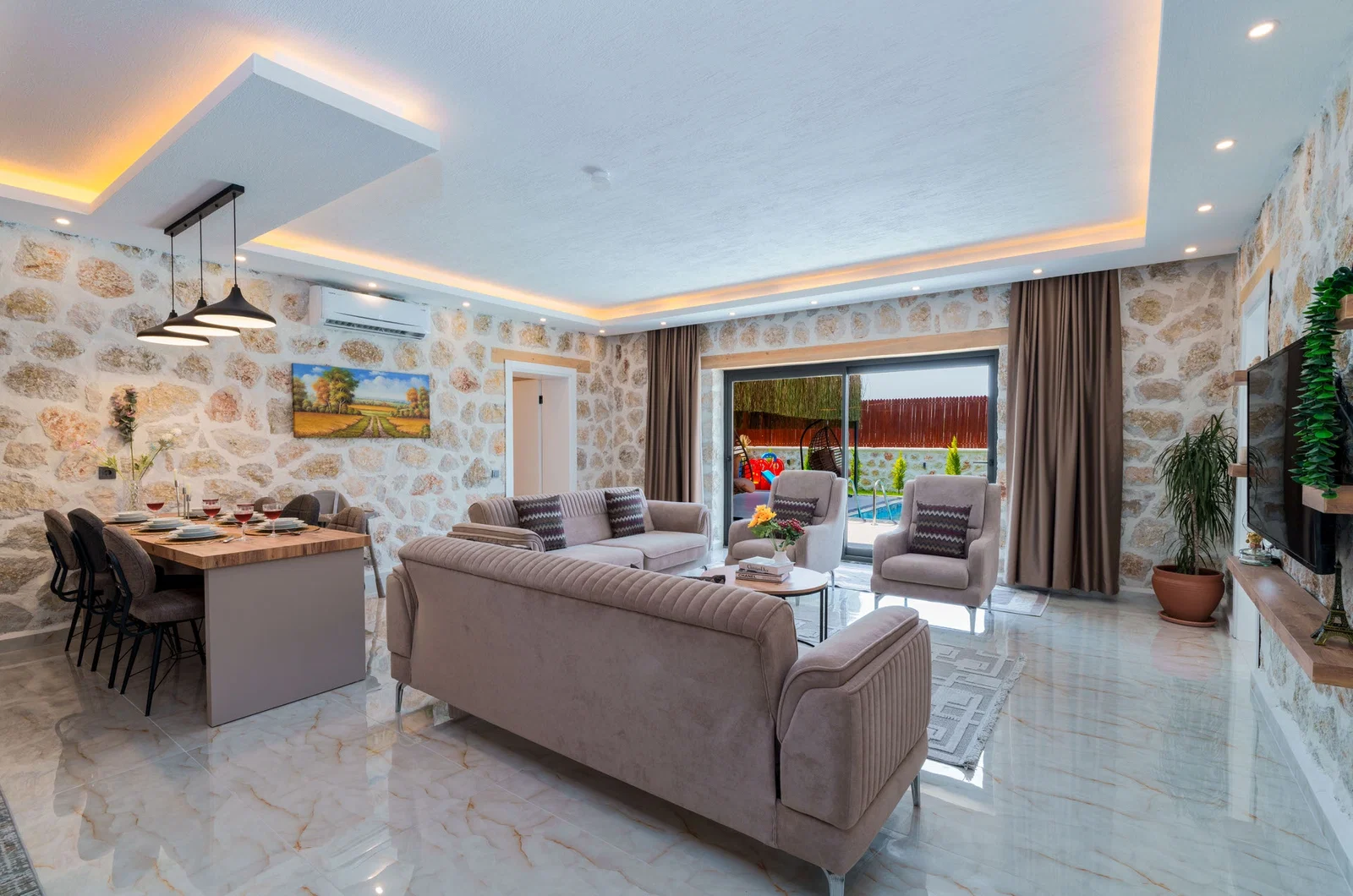 Çavdır’da Korunaklı, Özel Havuzlu, Jakuzili, Kiralık Villa