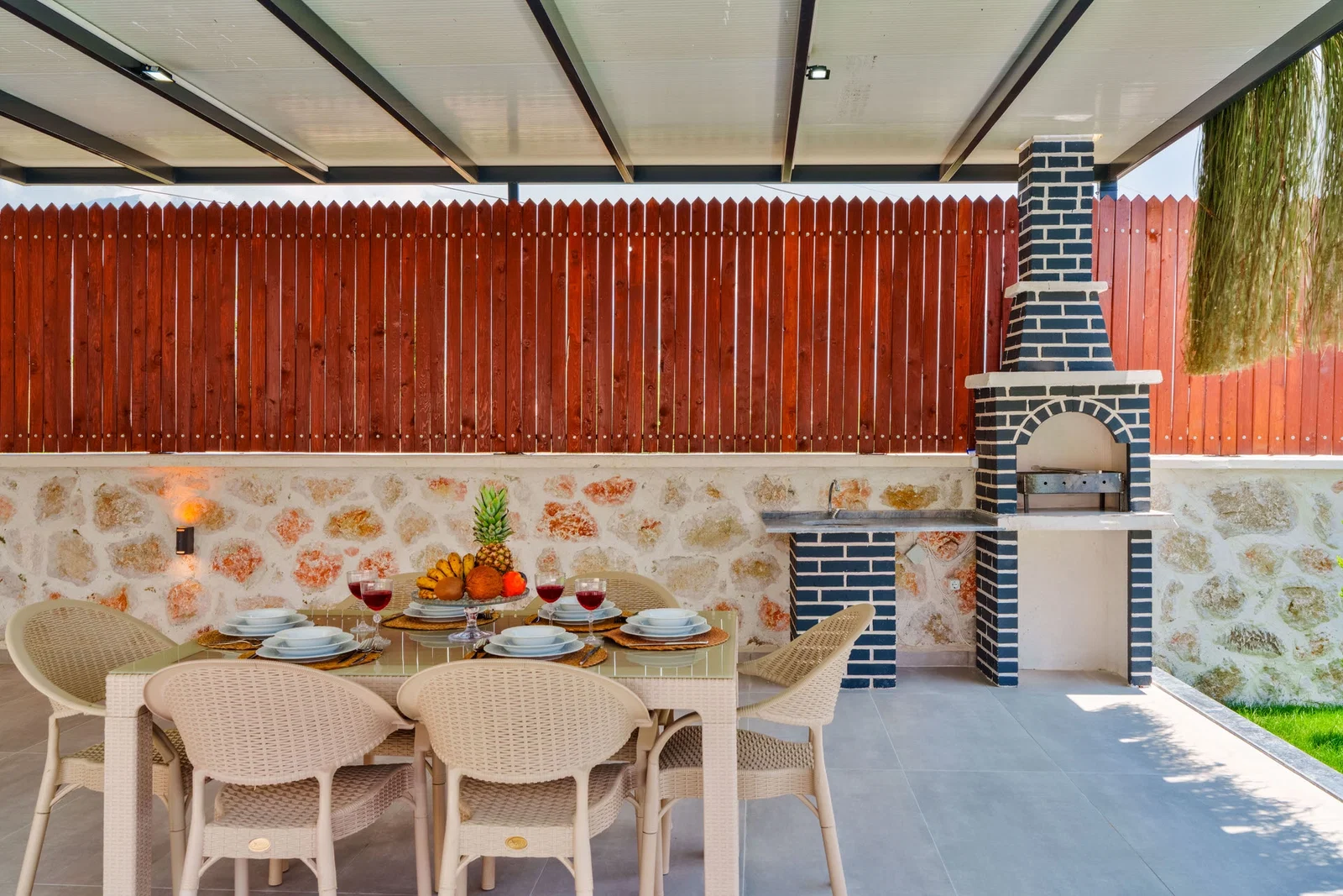 Çavdır’da Korunaklı, Özel Havuzlu, Jakuzili, Kiralık Villa