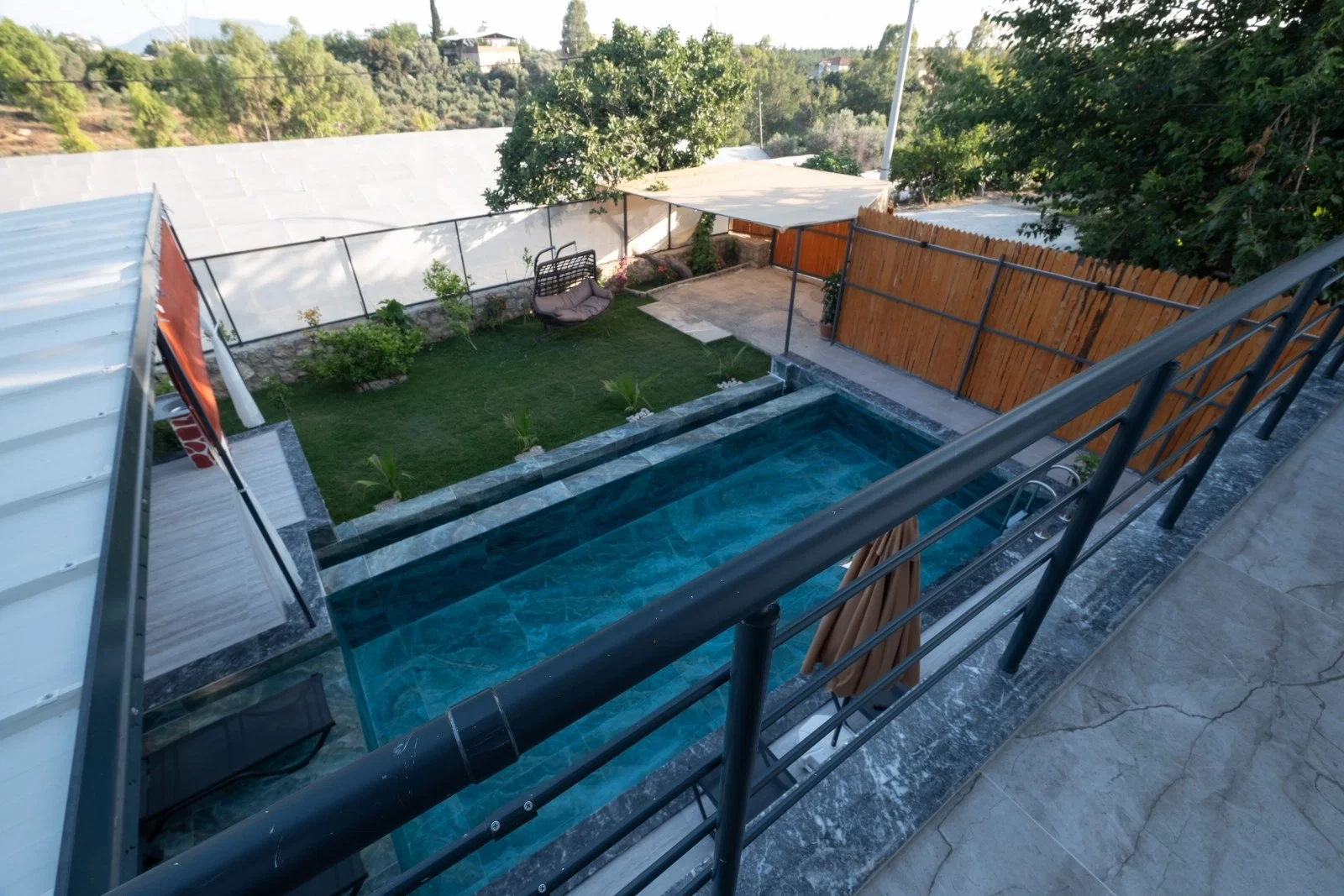 Çavdır’da Balayı Çiftlerine Uygun, Korunaklı Havuzlu, 2 Yatak Odalı, Kiralık Villa