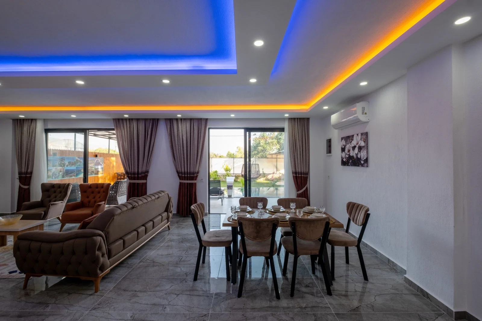 Çavdır’da Balayı Çiftlerine Uygun, Korunaklı Havuzlu, 2 Yatak Odalı, Kiralık Villa
