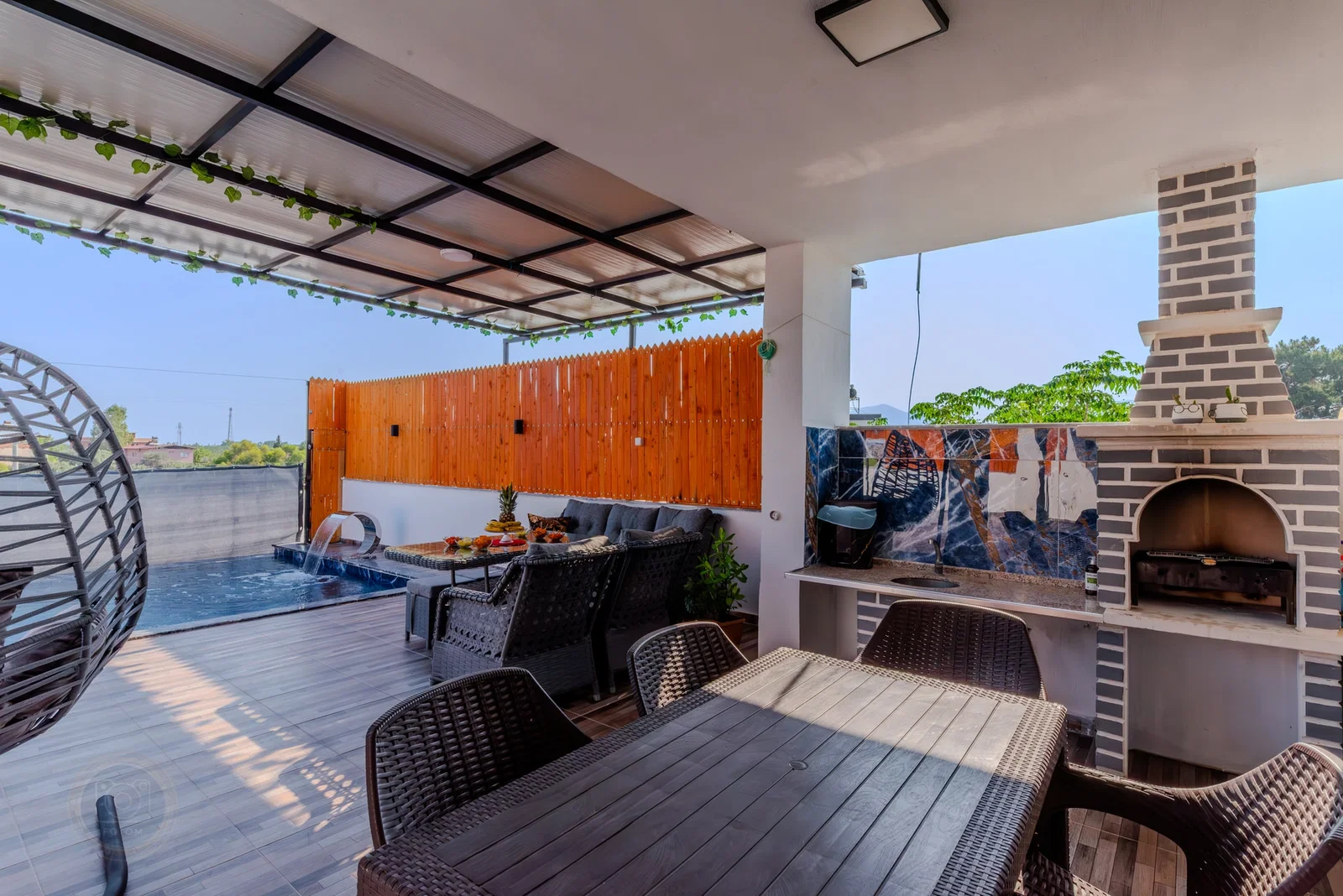 Çavdır’da Korunaklı, Çocuk Havuzlu, 6 Kişilik, Kiralık Villa
