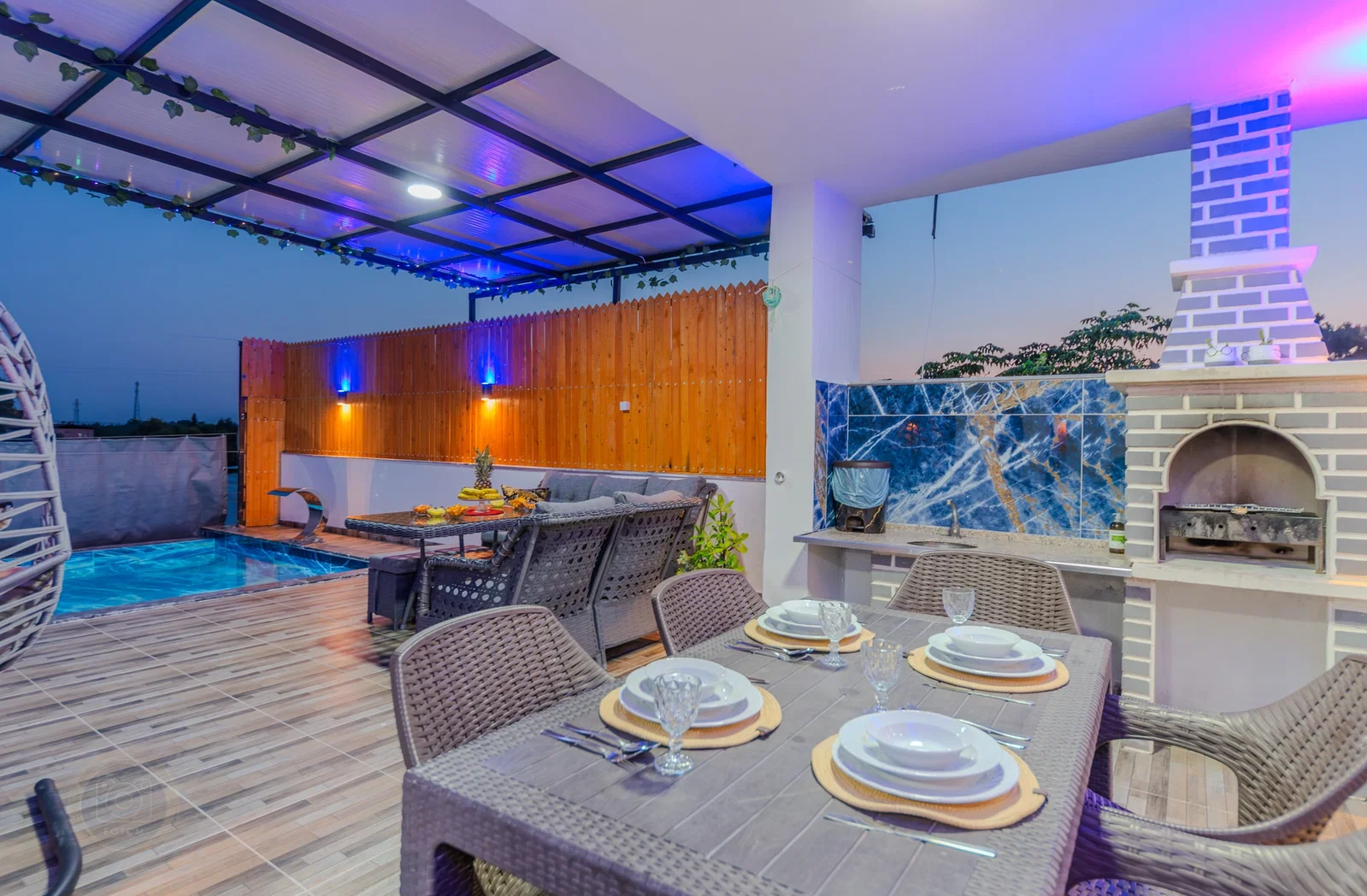 Çavdır’da Korunaklı, Çocuk Havuzlu, 6 Kişilik, Kiralık Villa