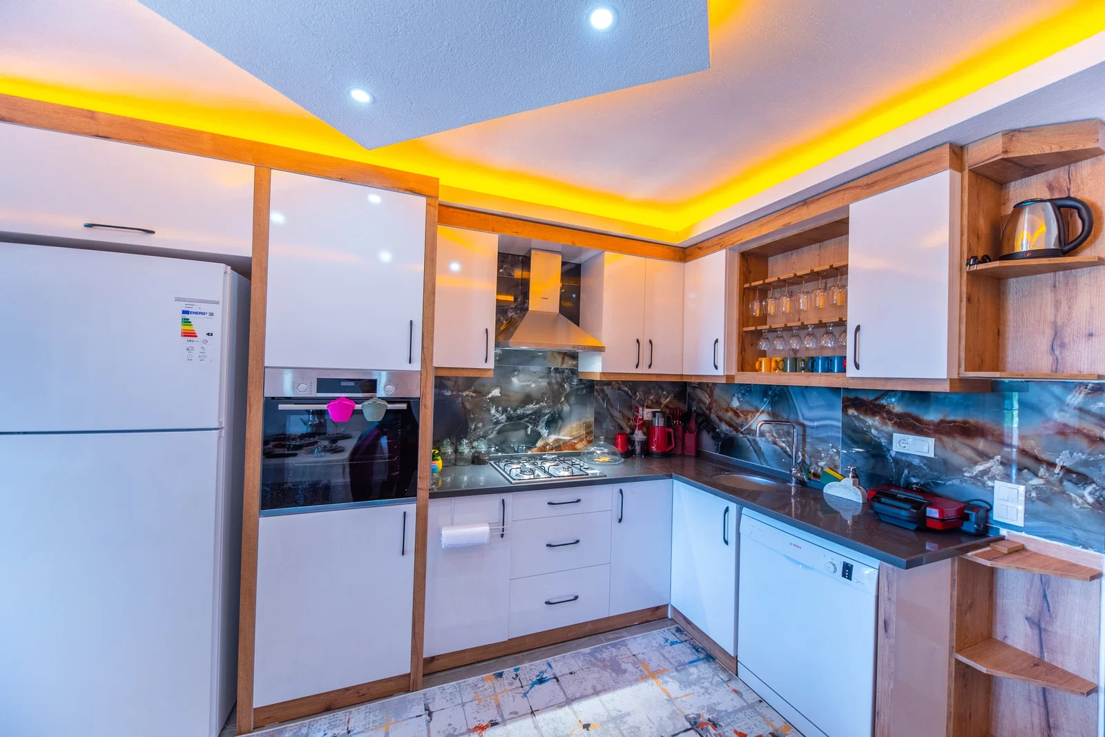Çavdır’da Korunaklı, Çocuk Havuzlu, 6 Kişilik, Kiralık Villa