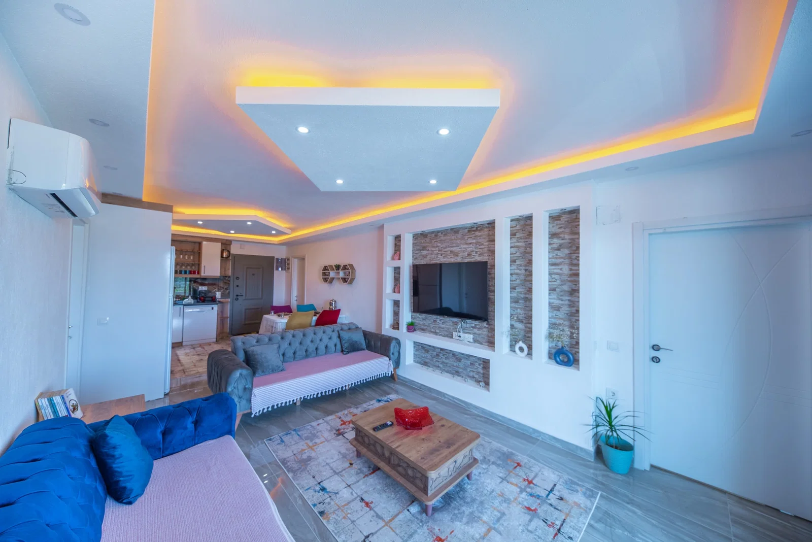 Çavdır’da Korunaklı, Çocuk Havuzlu, 6 Kişilik, Kiralık Villa