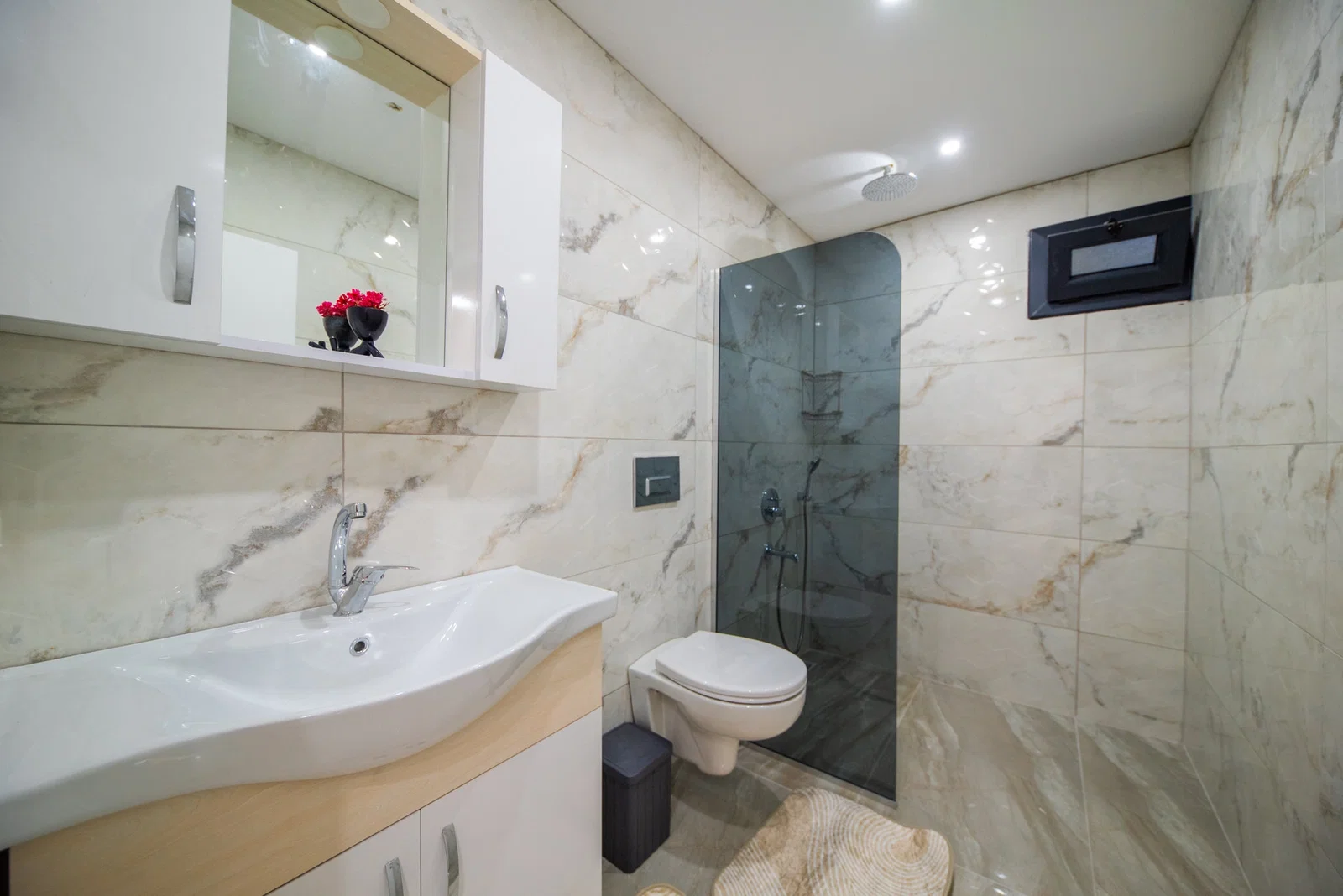 Çavdır’da Korunaklı, Çocuk Havuzlu, 6 Kişilik, Kiralık Villa
