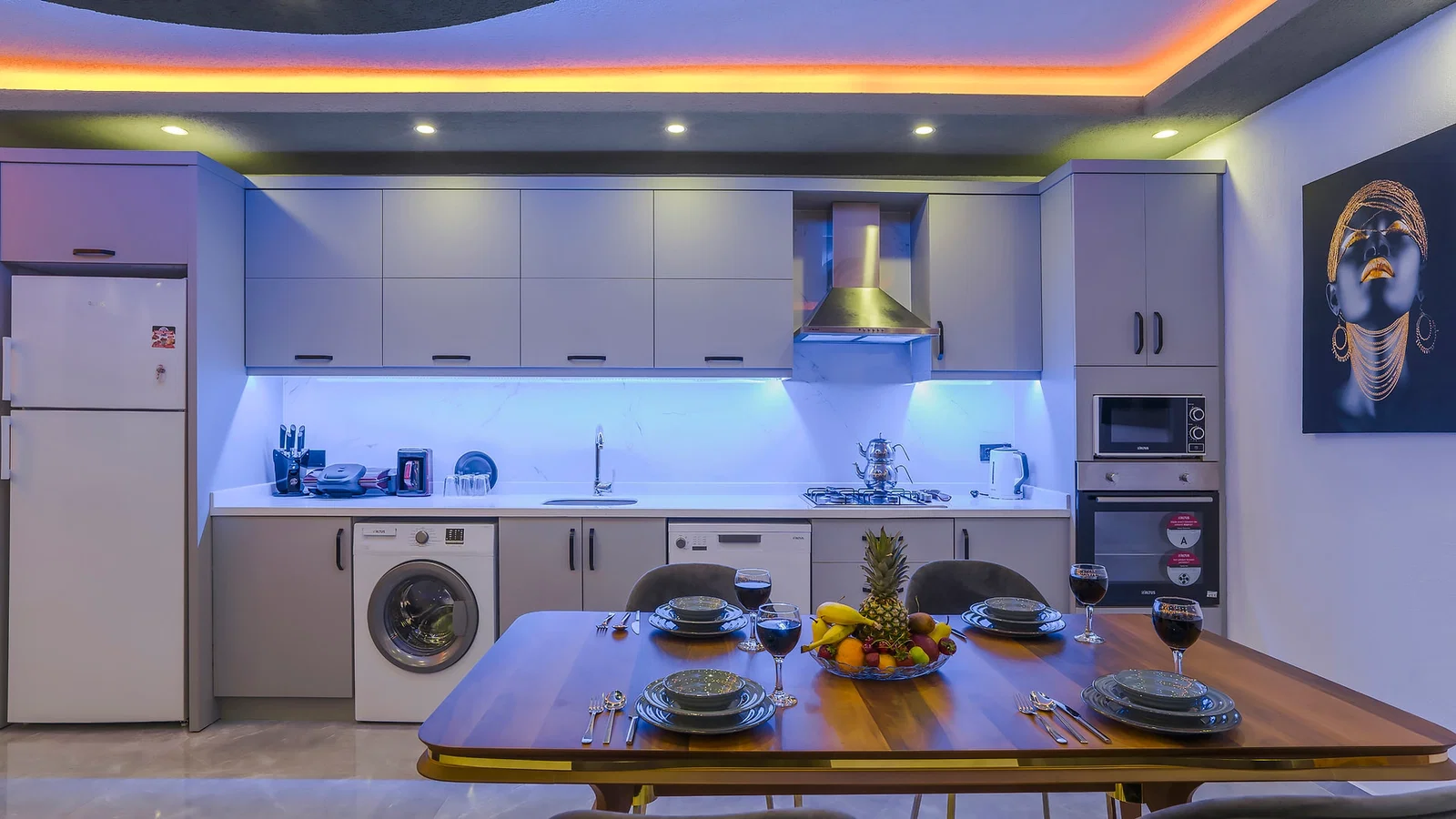Yeşilköy’de Korunaklı, Özel Havuzlu, Jakuzili, Kiralık Villa