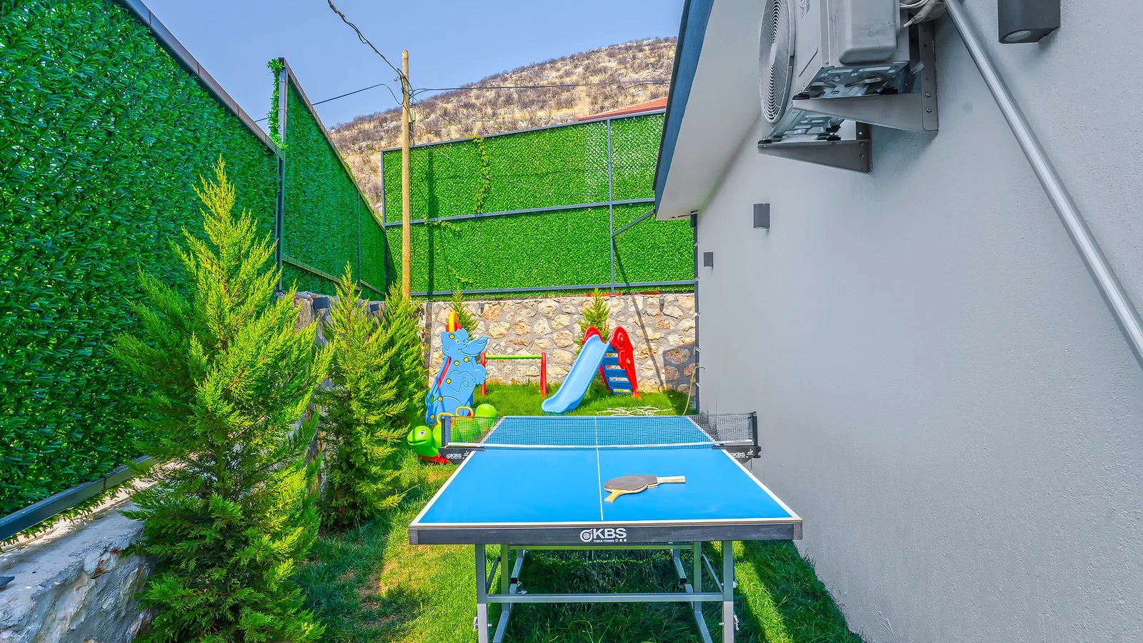 Yeşilköy’de Korunaklı, Özel Havuzlu, Jakuzili, Kiralık Villa