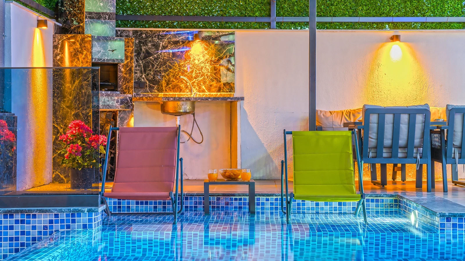Yeşilköy’de Korunaklı, Özel Havuzlu, Jakuzili, Kiralık Villa