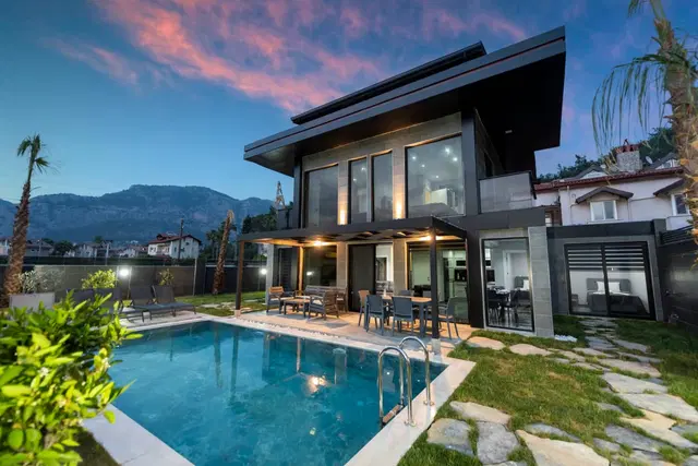 Göcek’te Sakin Konumda, Özel Havuzlu, 8 Kişilik, Lüks Villa