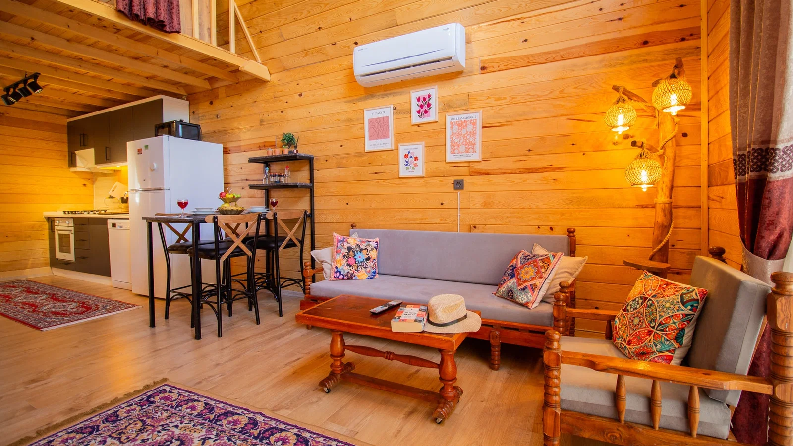 Çayköy’de Balayı Çiftlerine Uygun, Korunaklı Havuzlu, 2 Kişilik, Ekonomik Villa