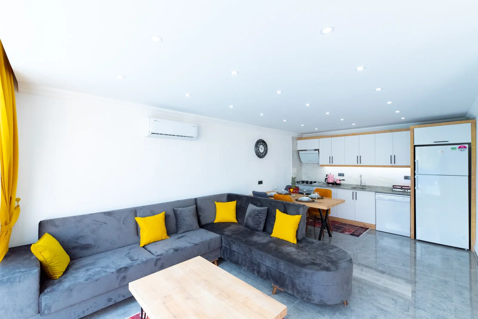 Çavdır’da Balayı Çiftlerine Uygun, Korunaklı Havuzlu, 2 Yatak Odalı, Ekonomik Villa