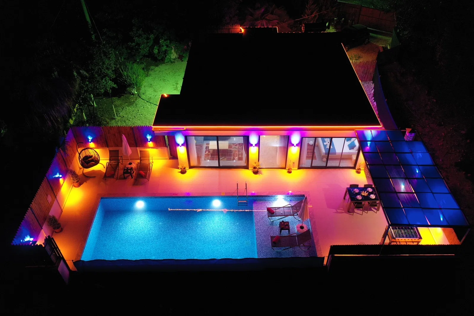 Çavdır’da Balayı Çiftlerine Uygun, Korunaklı Havuzlu, 2 Yatak Odalı, Ekonomik Villa