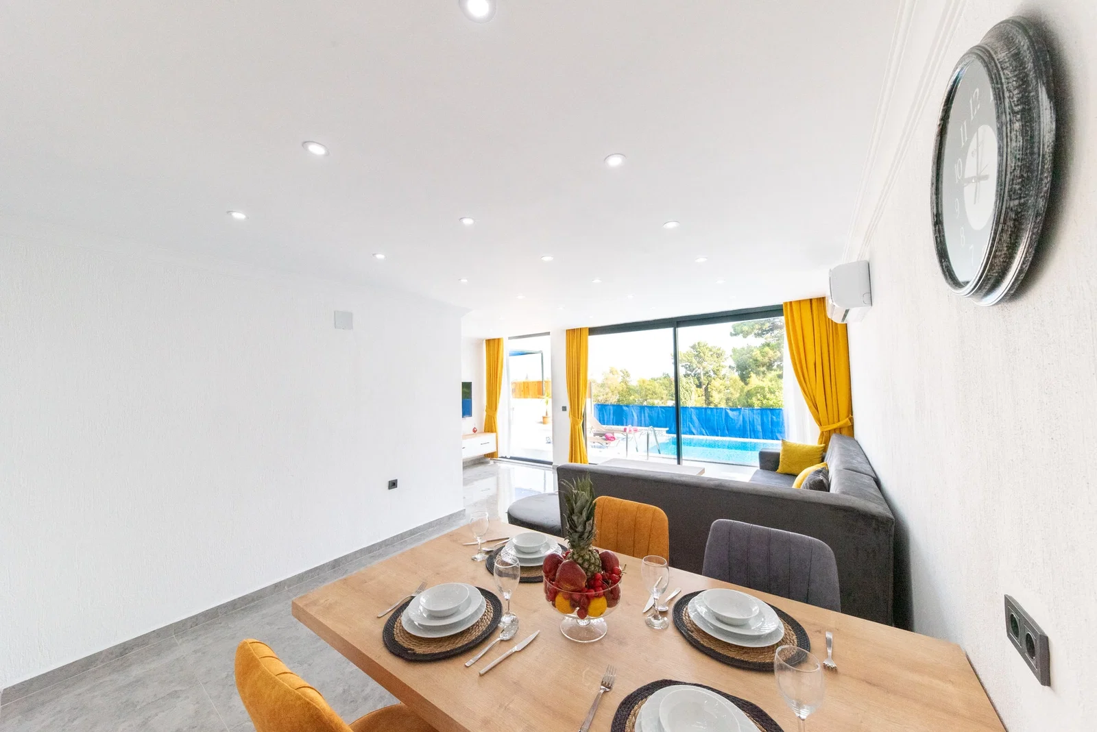 Çavdır’da Balayı Çiftlerine Uygun, Korunaklı Havuzlu, 2 Yatak Odalı, Ekonomik Villa