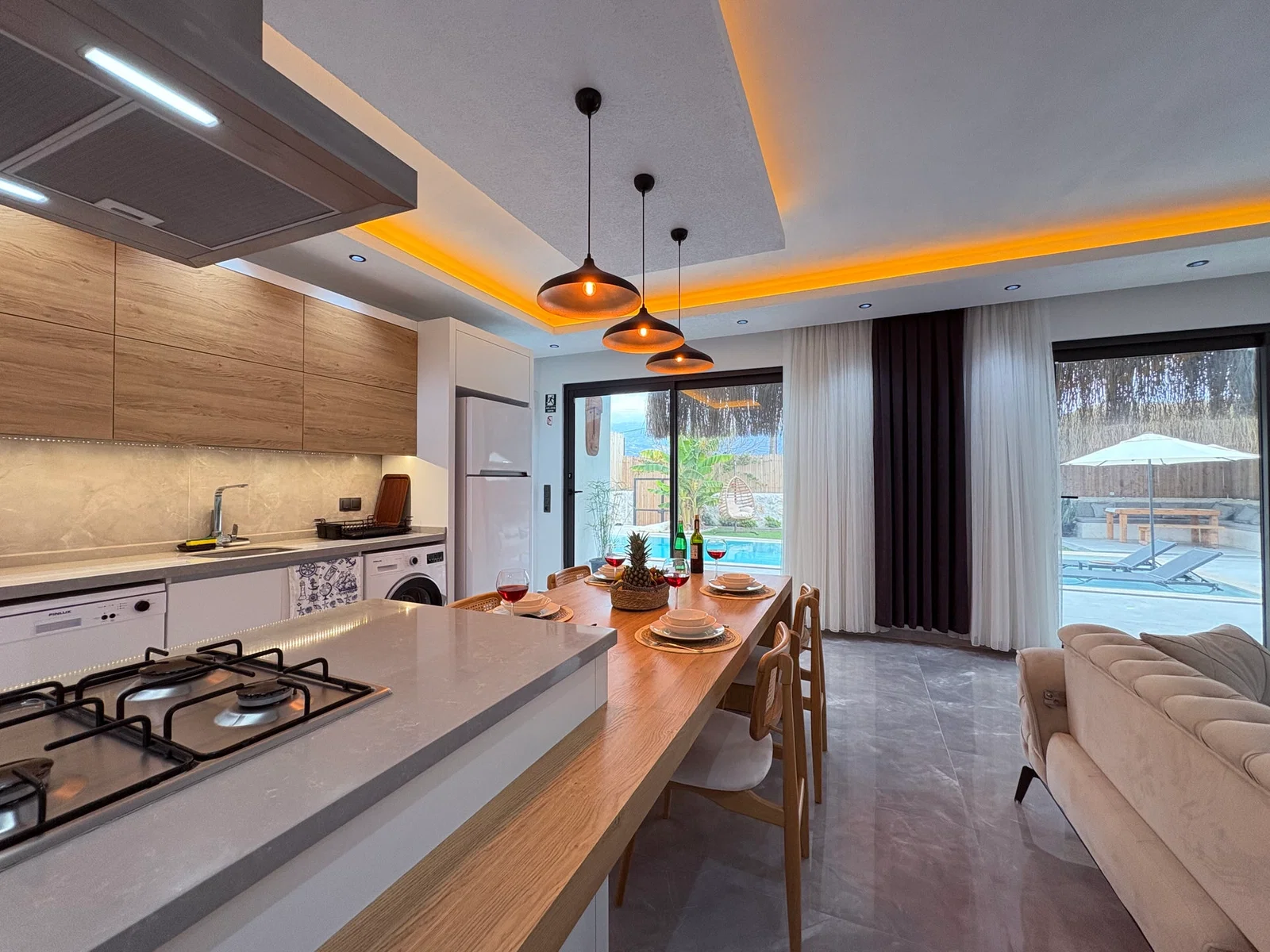 Patara’da Balayı Çiftlerine Uygun, Korunaklı Havuzlu, 2 Yatak Odalı, Kiralık Villa