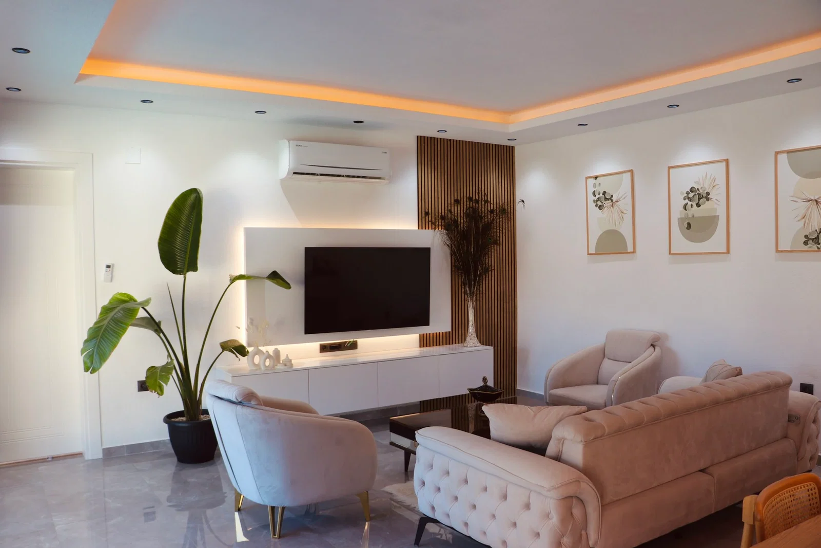 Patara’da Balayı Çiftlerine Uygun, Korunaklı Havuzlu, 2 Yatak Odalı, Kiralık Villa