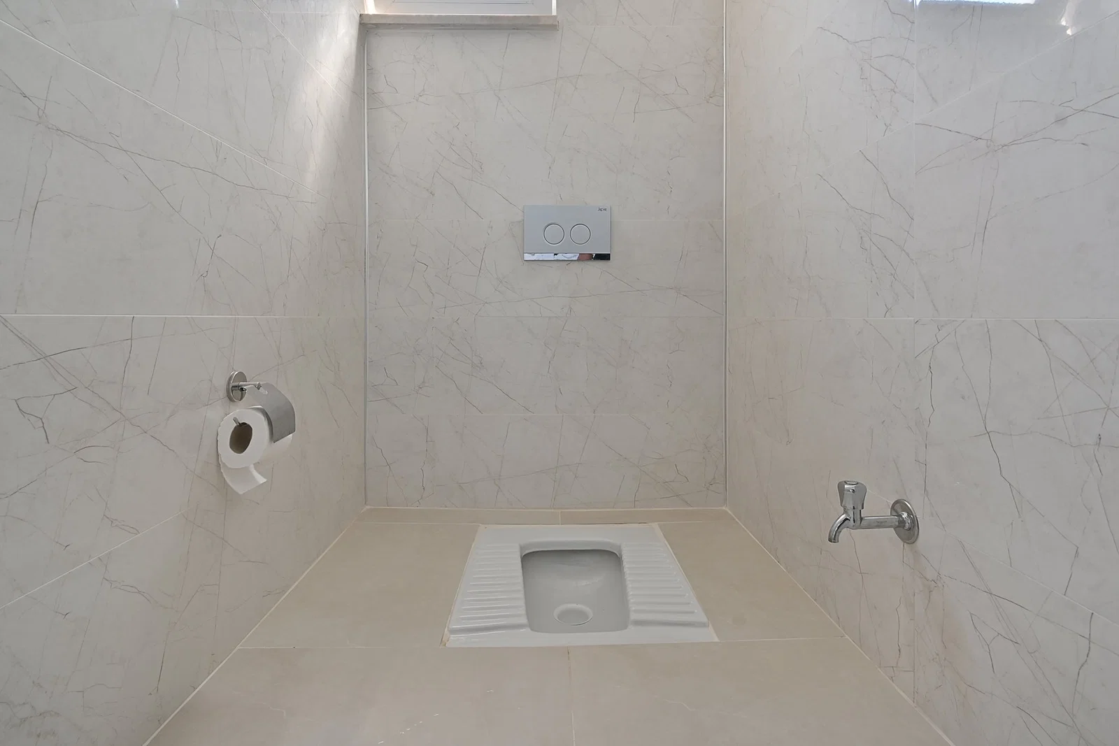 Çayköy’de Balayı Çiftlerine Uygun, Korunaklı Havuzlu, 4 Kişilik, Ekonomik Villa