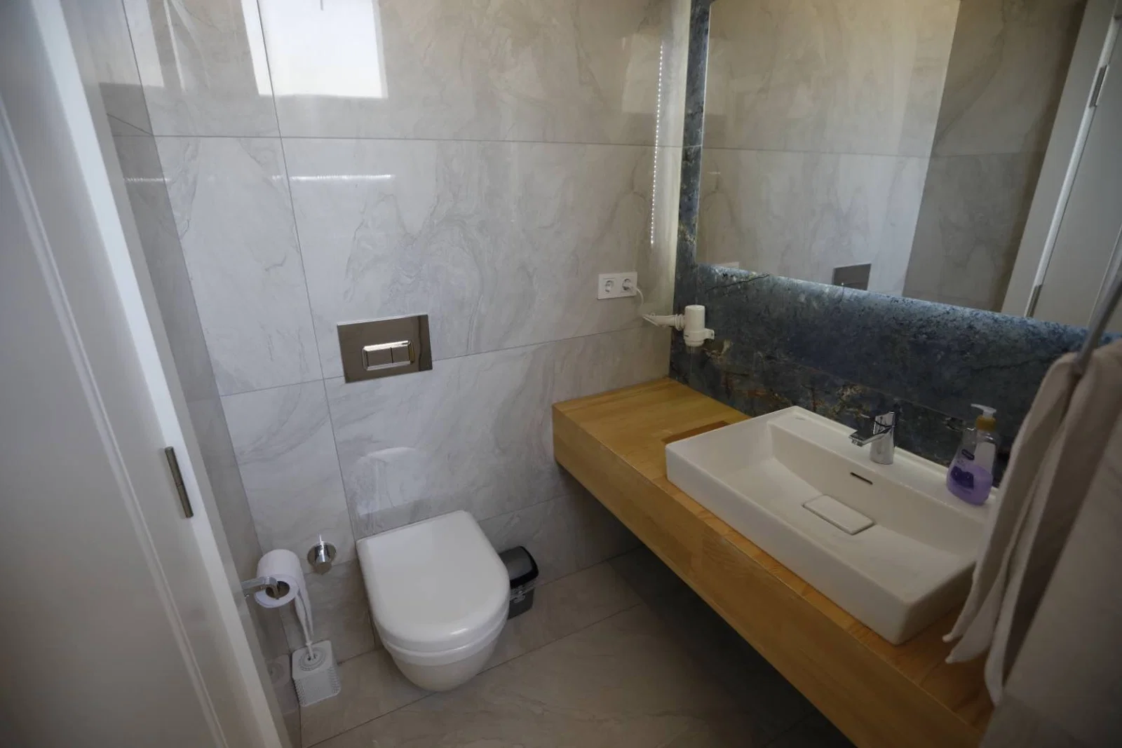 Finike’de Sakin Konumda, Özel Havuzlu, Jakuzili, Kiralık Villa