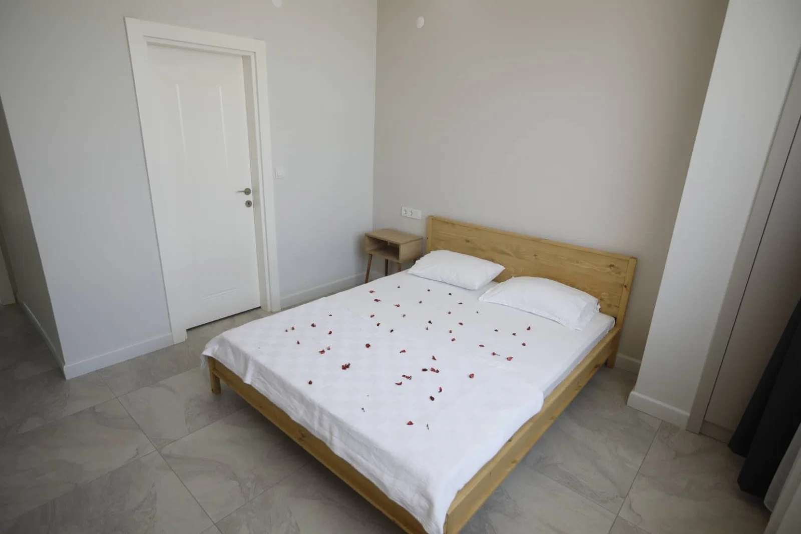 Finike’de Sakin Konumda, Özel Havuzlu, Jakuzili, Kiralık Villa