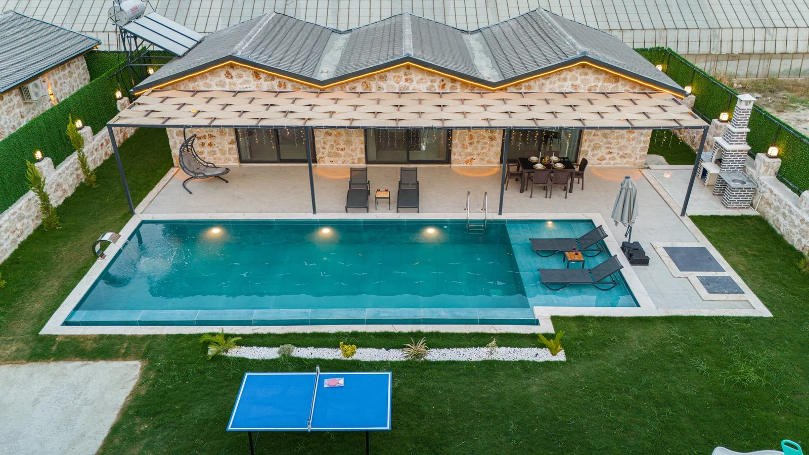 Patara’da Balayı Çiftlerine Uygun, Korunaklı Havuzlu, 2 Yatak Odalı, Kiralık Villa