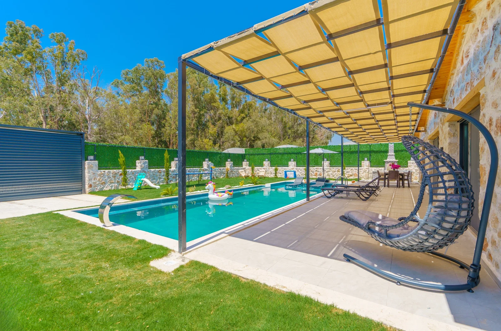 Patara’da Huzurlu, Korunaklı Havuzlu, 4 Kişilik, Kiralık Villa