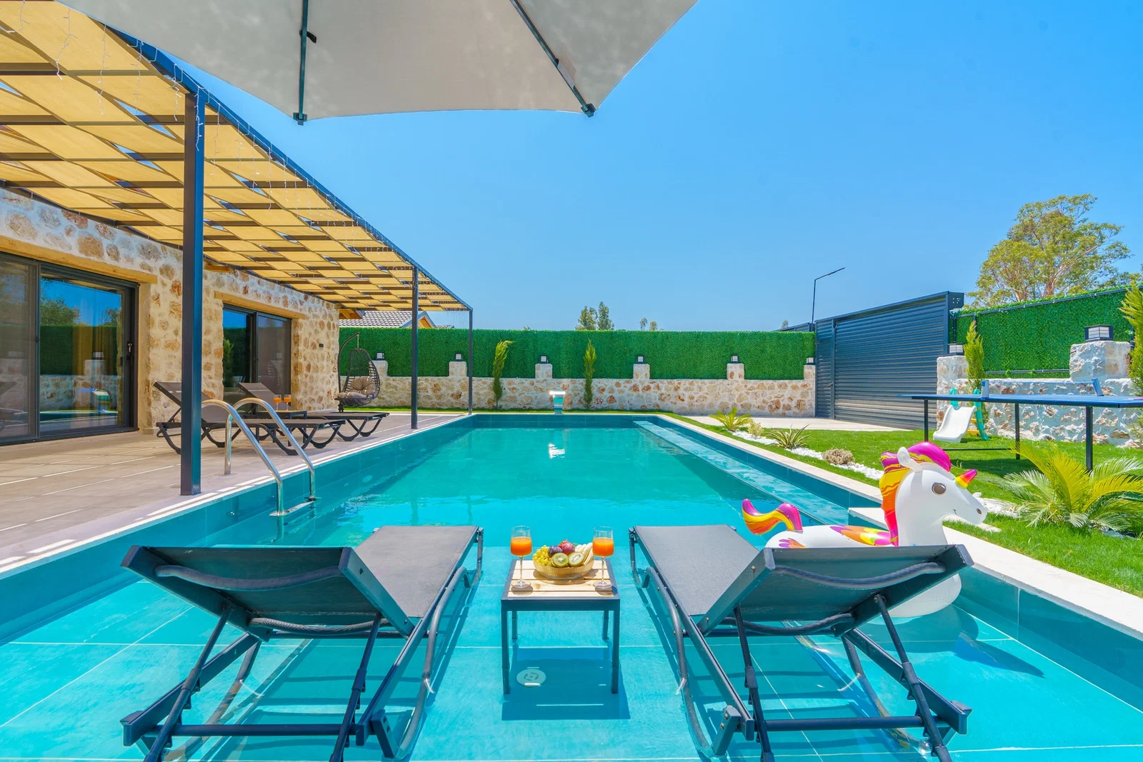 Patara’da Huzurlu, Korunaklı Havuzlu, 4 Kişilik, Kiralık Villa