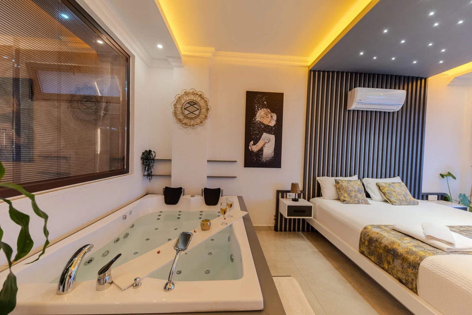 Çavdır’da Huzurlu, Korunaklı Havuzlu, 5 Kişilik, Lüks Villa