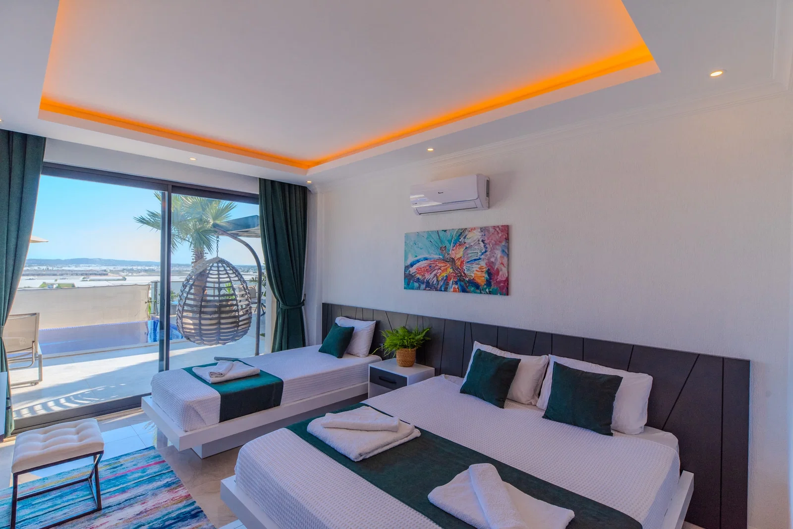 Çavdır’da Huzurlu, Korunaklı Havuzlu, 5 Kişilik, Lüks Villa