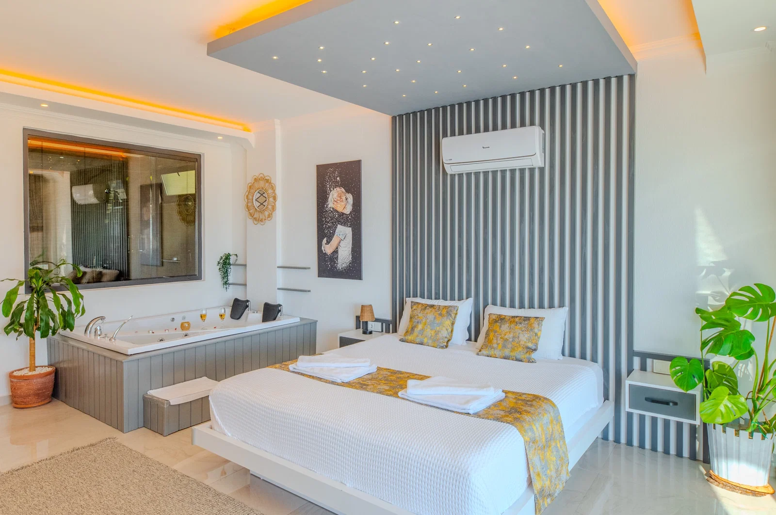 Çavdır’da Huzurlu, Korunaklı Havuzlu, 5 Kişilik, Lüks Villa