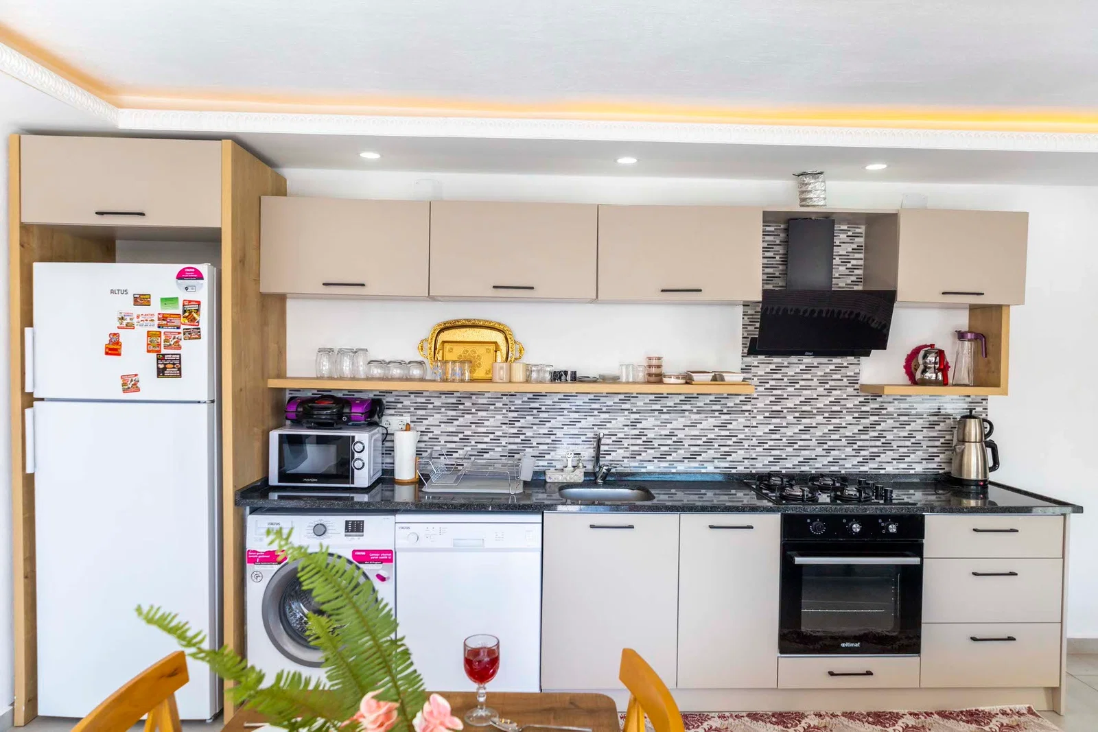 Çayköy’de Balayı Çiftlerine Uygun, Korunaklı Havuzlu, 2 Kişilik, Kiralık Villa