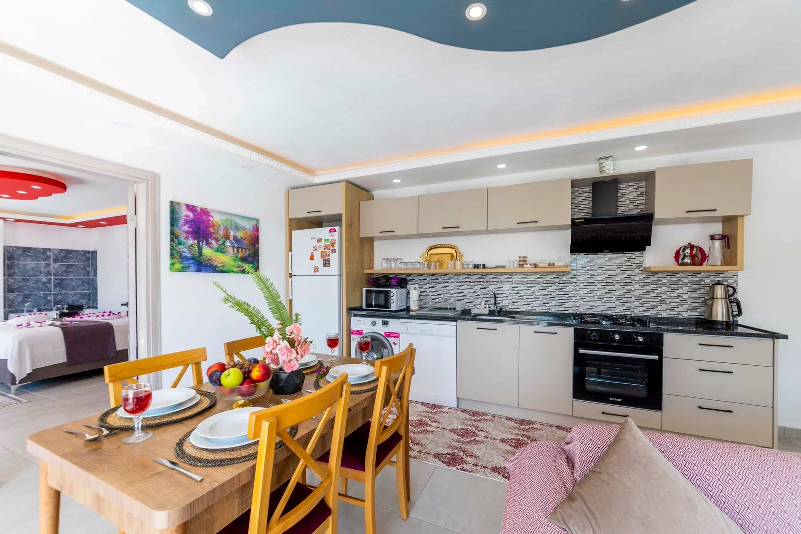 Çayköy’de Balayı Çiftlerine Uygun, Korunaklı Havuzlu, 2 Kişilik, Kiralık Villa