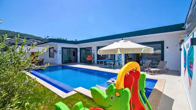 Patara’da Balayı Çiftlerine Uygun, Korunaklı Havuzlu, 5 Kişilik, Kiralık Villa