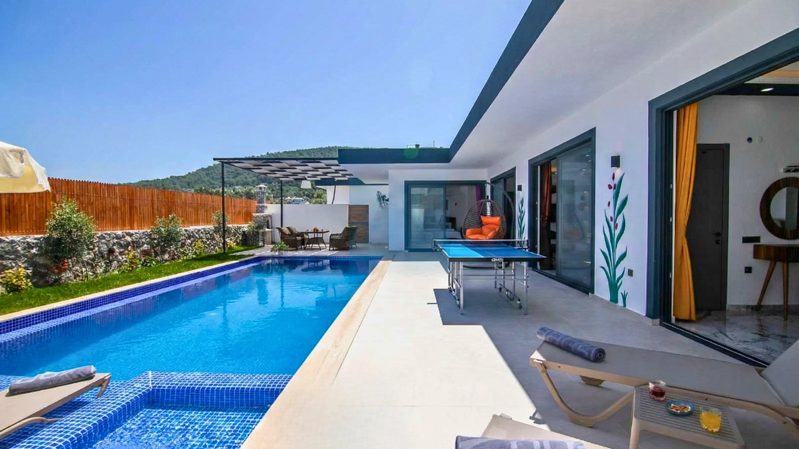 Patara’da Balayı Çiftlerine Uygun, Korunaklı Havuzlu, 5 Kişilik, Kiralık Villa