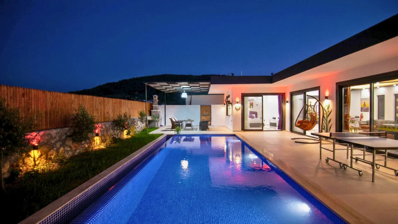 Patara’da Balayı Çiftlerine Uygun, Korunaklı Havuzlu, 5 Kişilik, Kiralık Villa