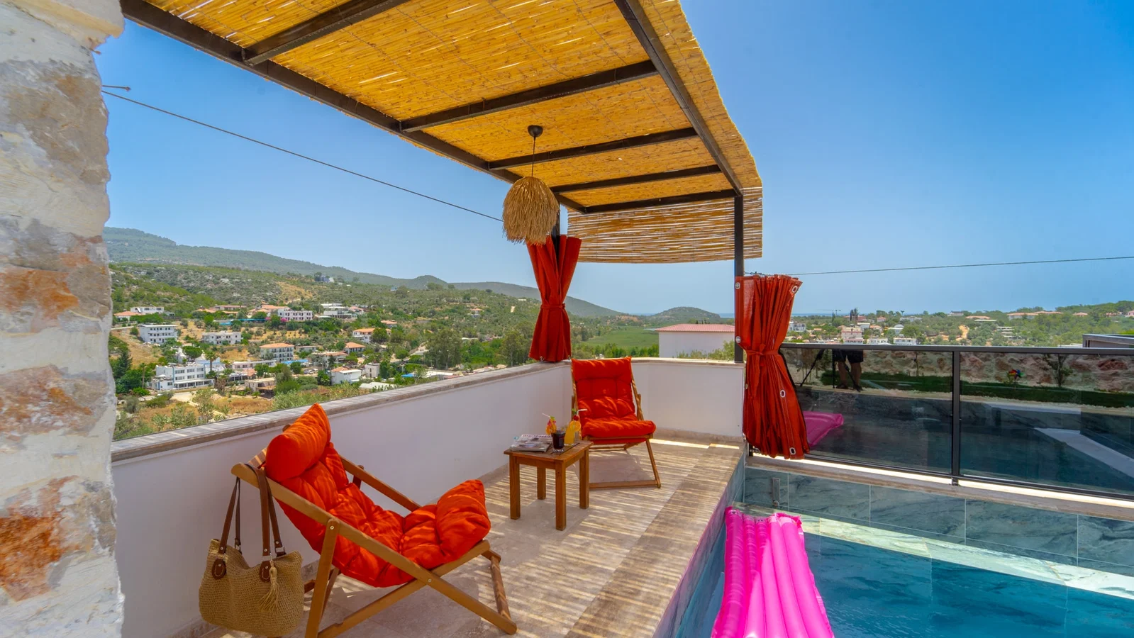 Patara’da Deniz Manzaralı, Korunaklı Havuzlu, 2 Kişilik, Ekonomik Villa