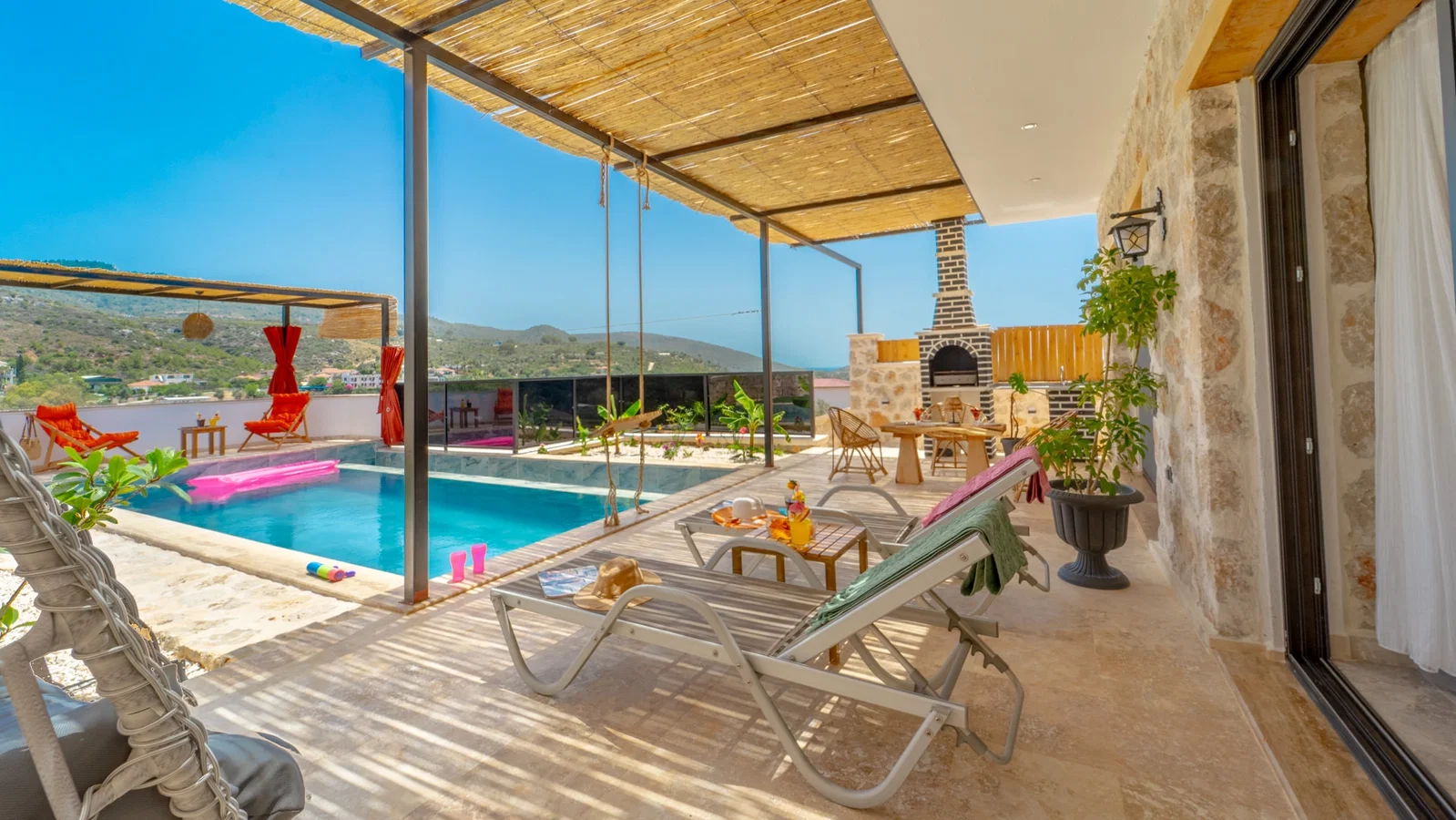 Patara’da Deniz Manzaralı, Korunaklı Havuzlu, 2 Kişilik, Ekonomik Villa