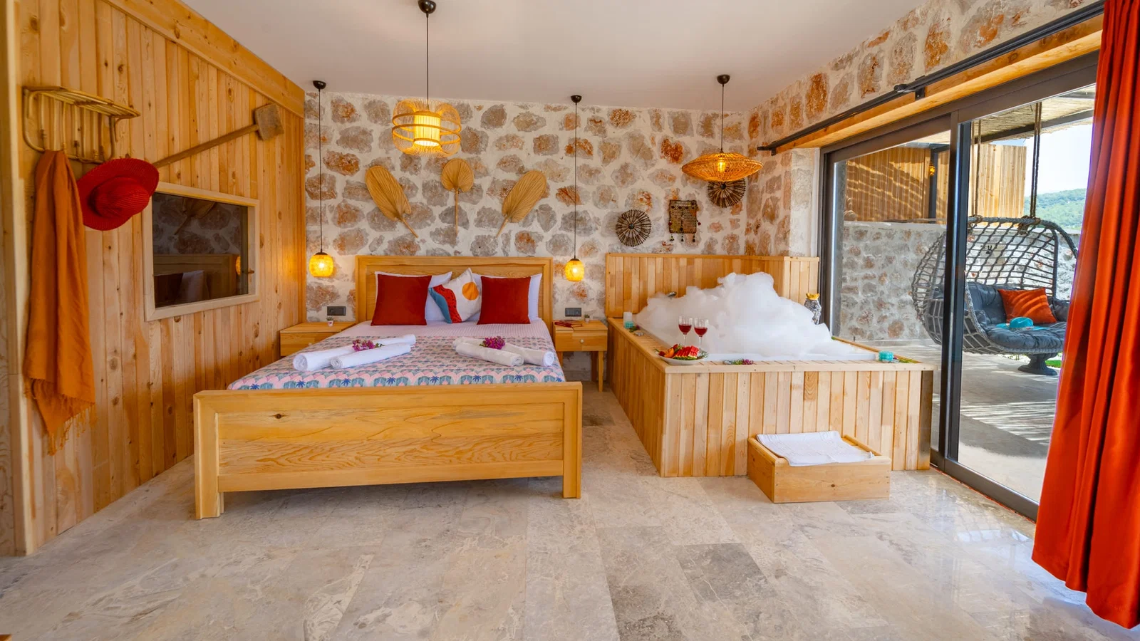 Patara’da Deniz Manzaralı, Korunaklı Havuzlu, 2 Kişilik, Ekonomik Villa