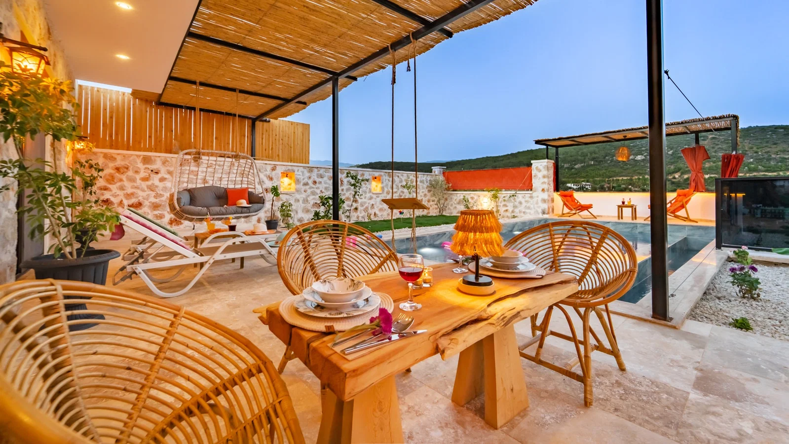 Patara’da Deniz Manzaralı, Korunaklı Havuzlu, 2 Kişilik, Ekonomik Villa