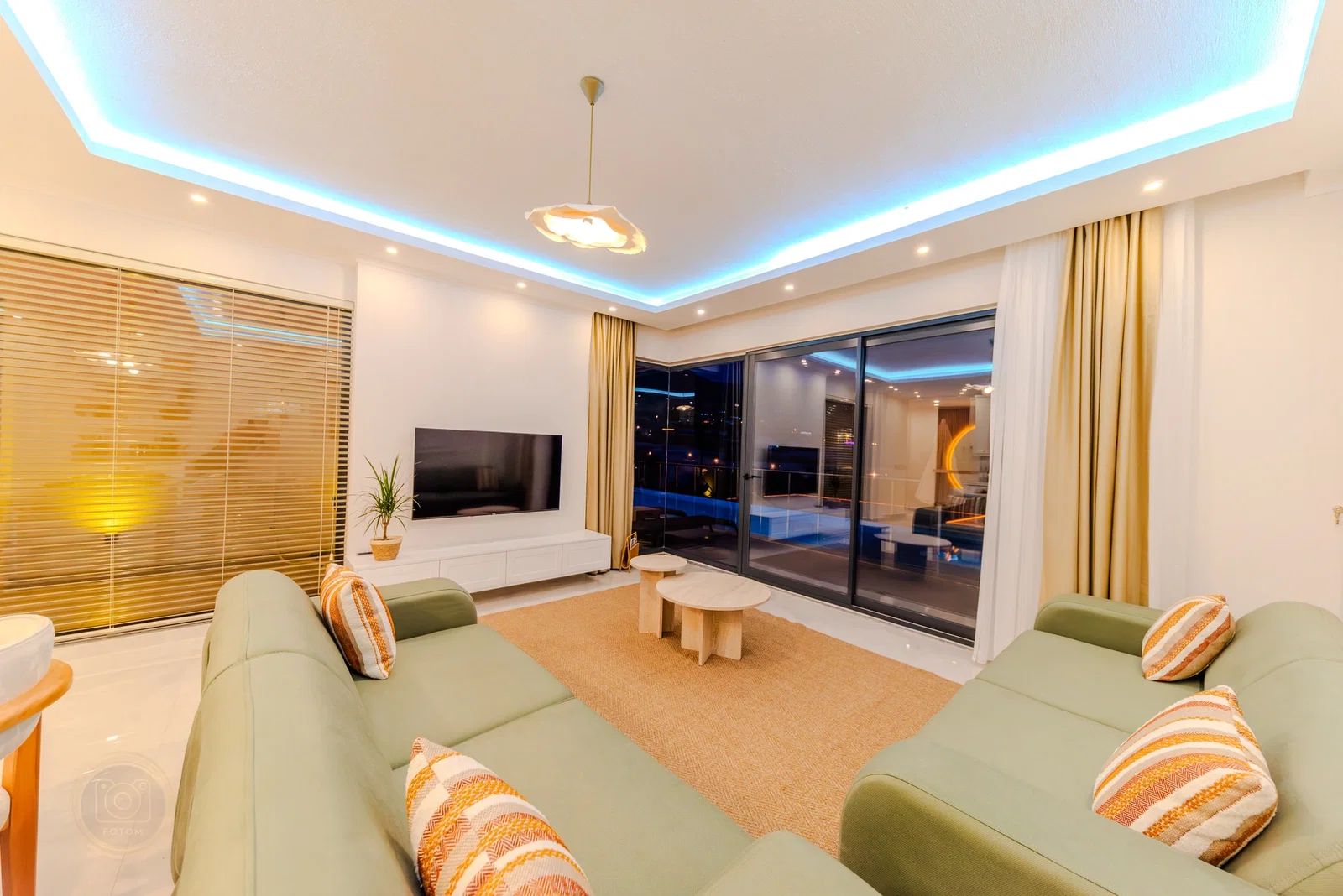 Çavdır’da Balayı Çiftlerine Uygun, Korunaklı Havuzlu, 2 Yatak Odalı, Kiralık Villa